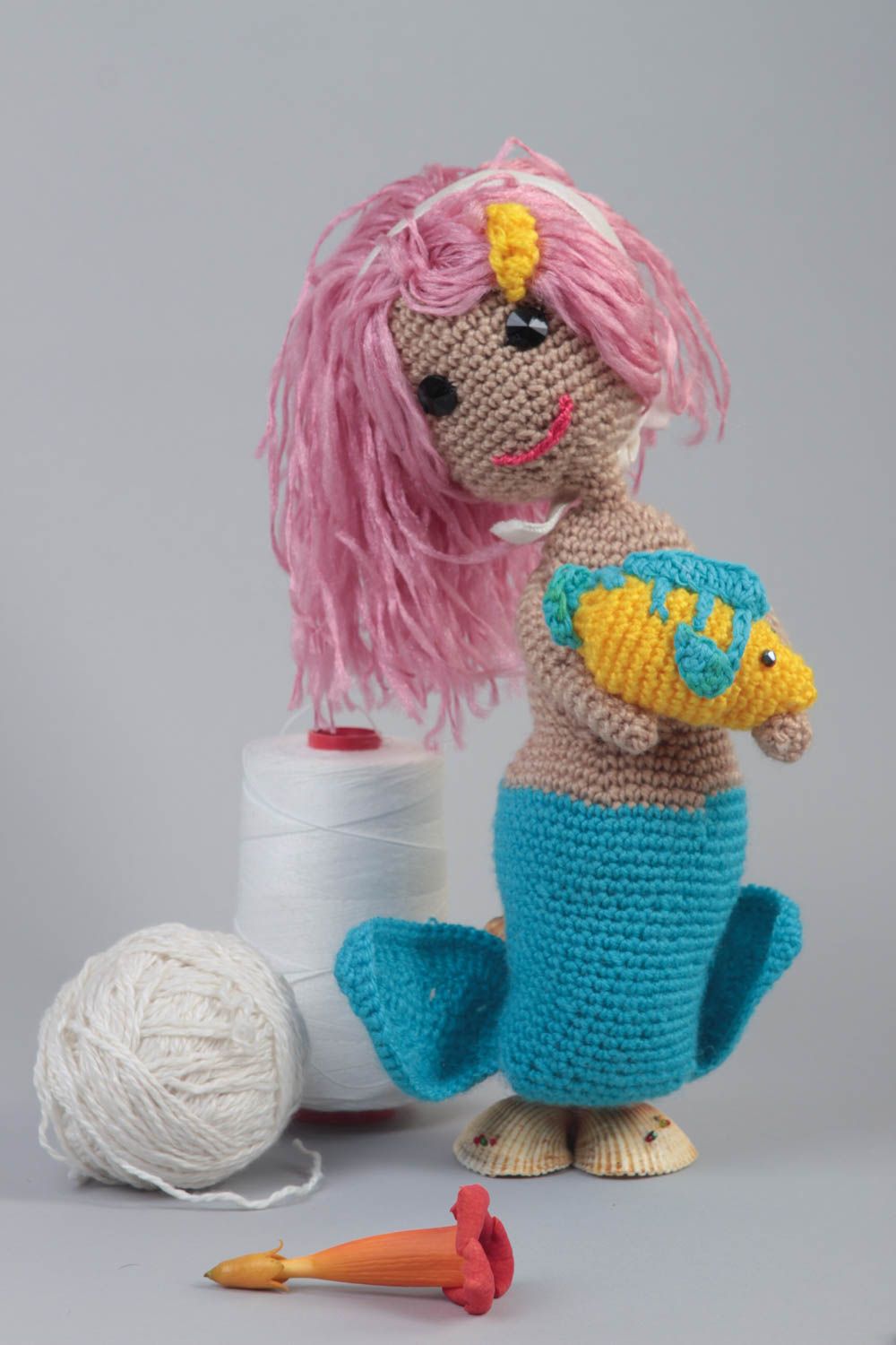 Мягкая игрушка кукла ручной работы кукла крючком вязаная с розовыми волосами фото 1