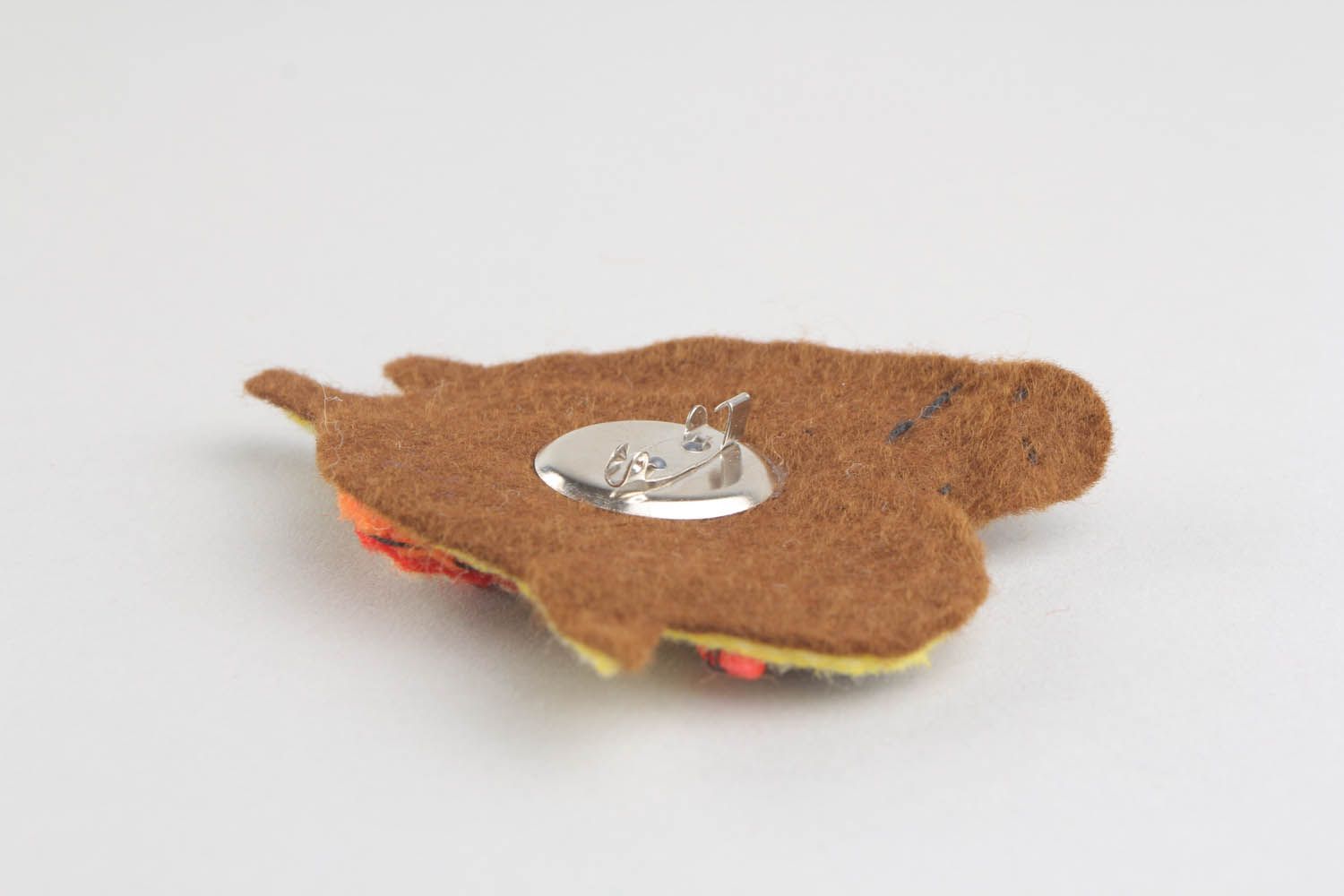 Brooch made of felt and wool photo 2