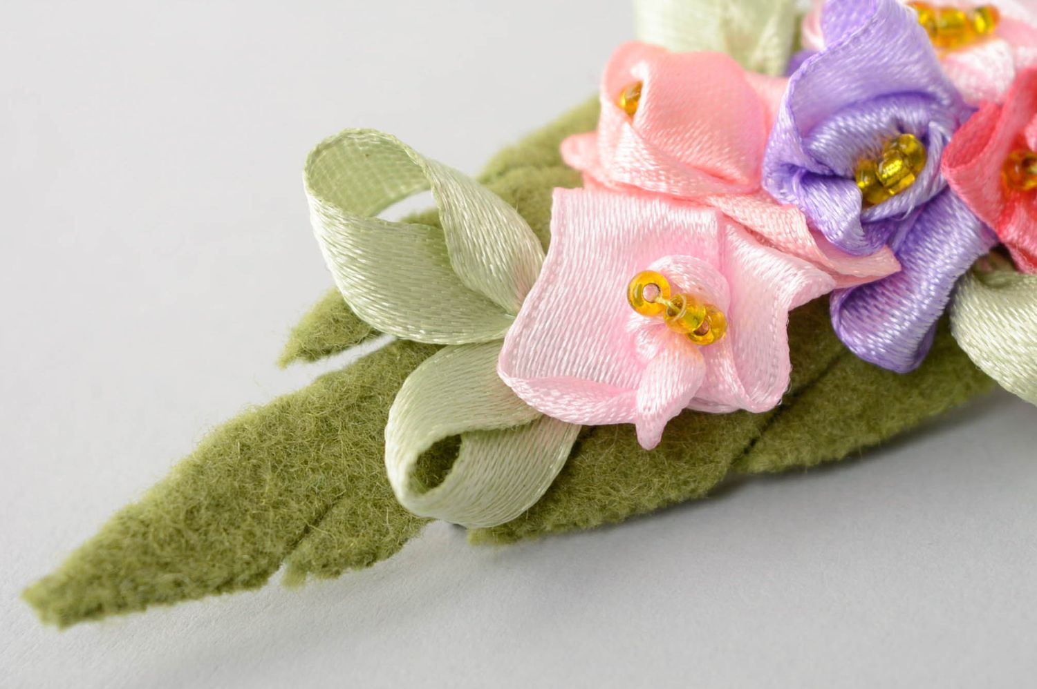 Designer hair clip with satin flowers photo 5