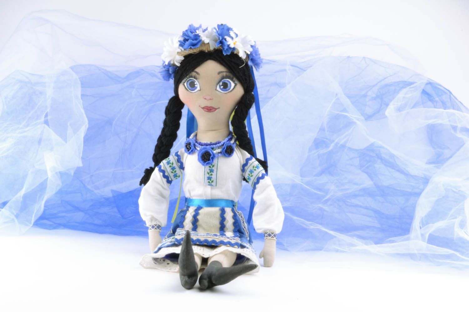Мягкая кукла в украинском костюме фото 1