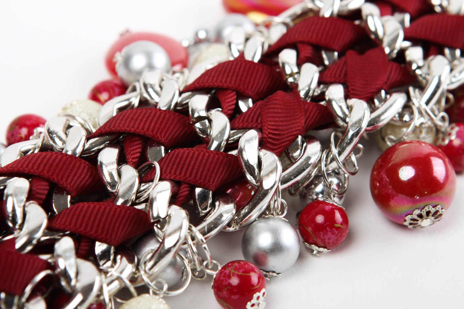 Collier perles fantaisie fait main Bijou rouge Accessoire original Cadeau femme photo 4