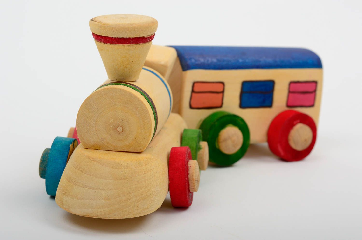 Игрушка ручной работы игрушка из дерева подарок ребенку в виде паровоза фото 2
