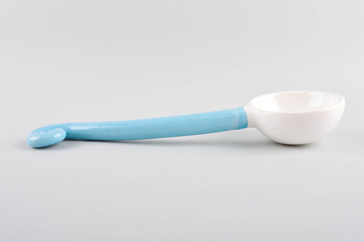 Столовый прибор handmade керамическая посуда маленькая ложка с голубой ручкой фото 3