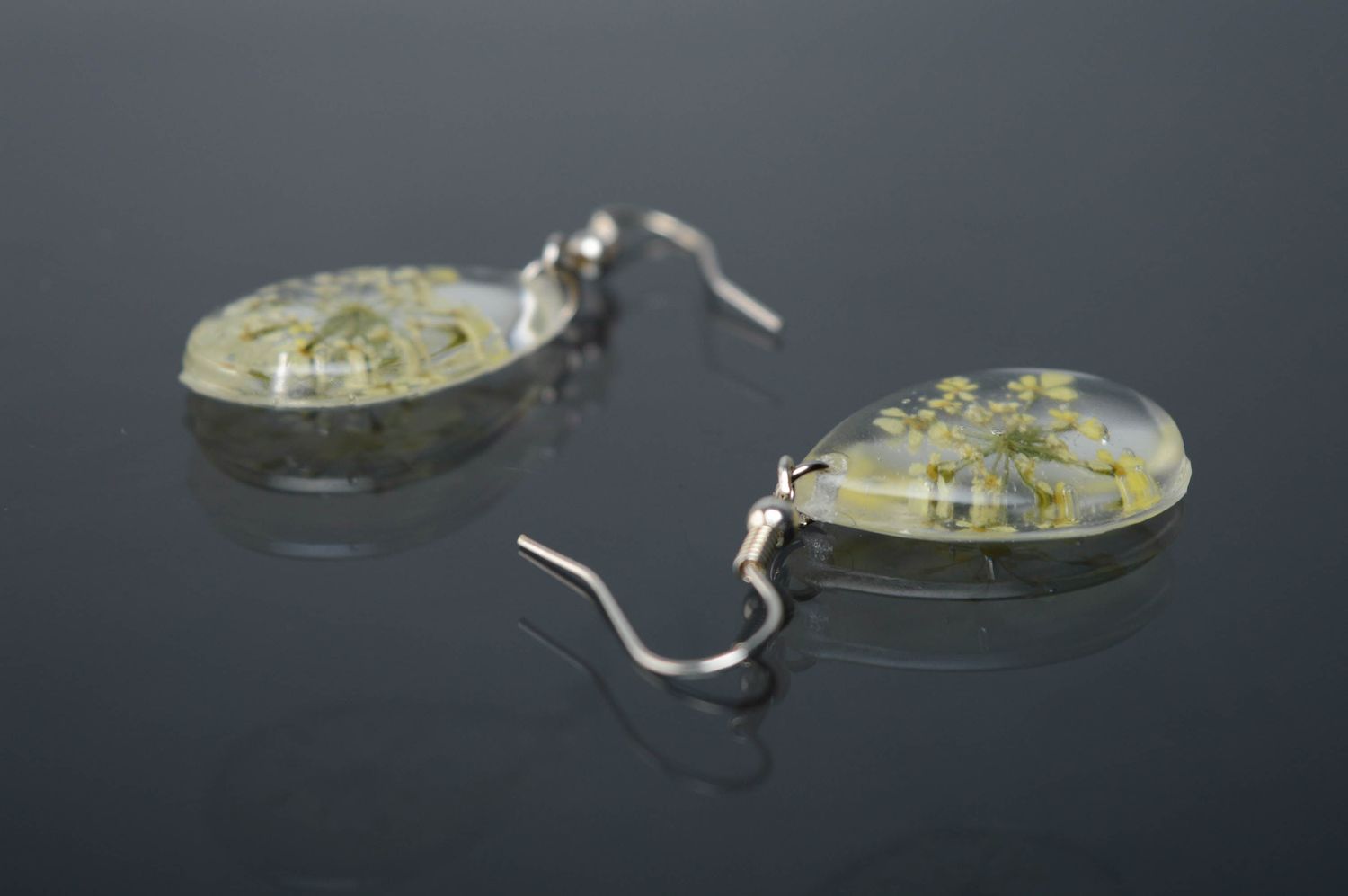 Earrings with real wildflowers coated with epoxy photo 4