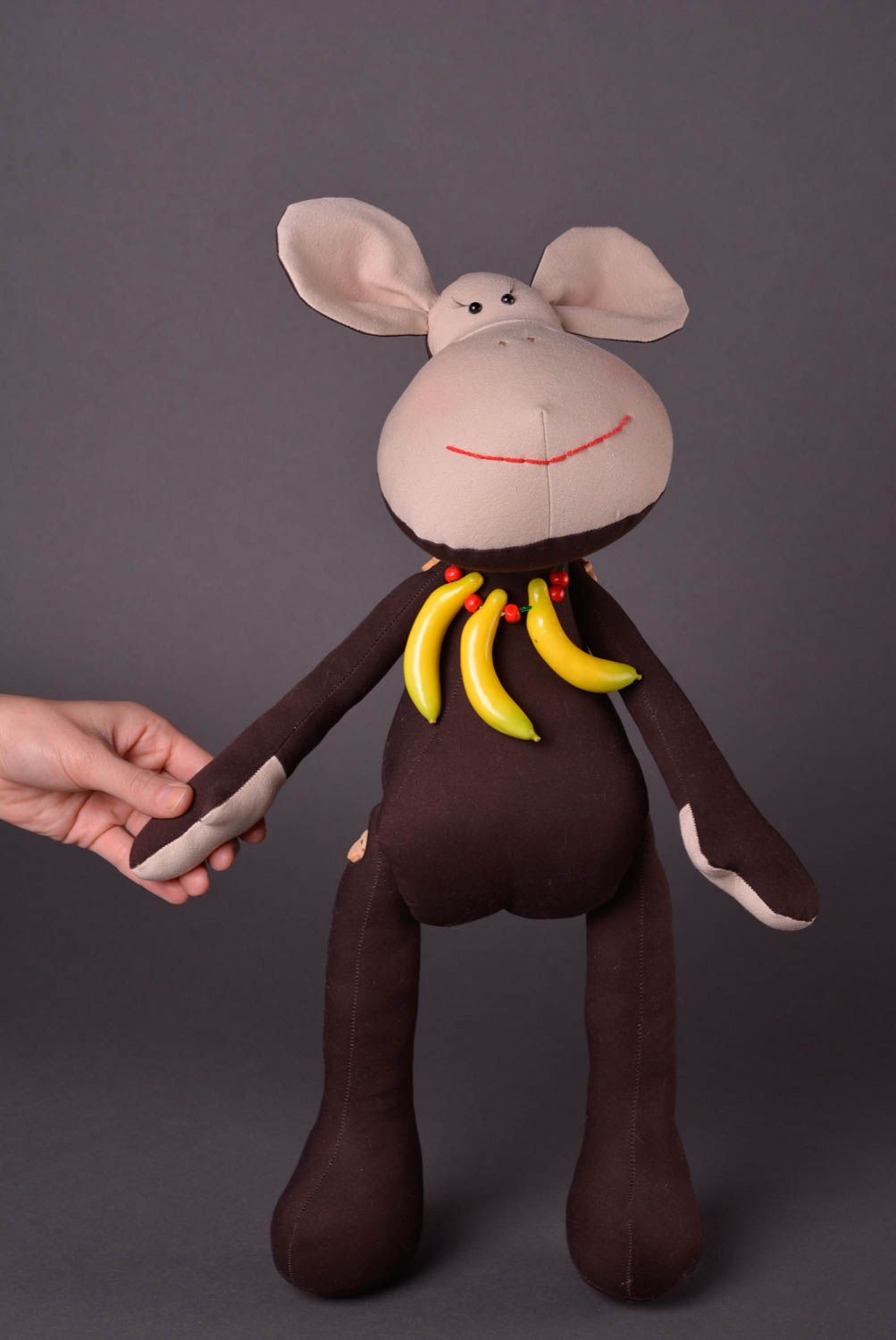 Giocattolo morbido fatto a mano pupazzo da bambini a forma di scimmia bella foto 2