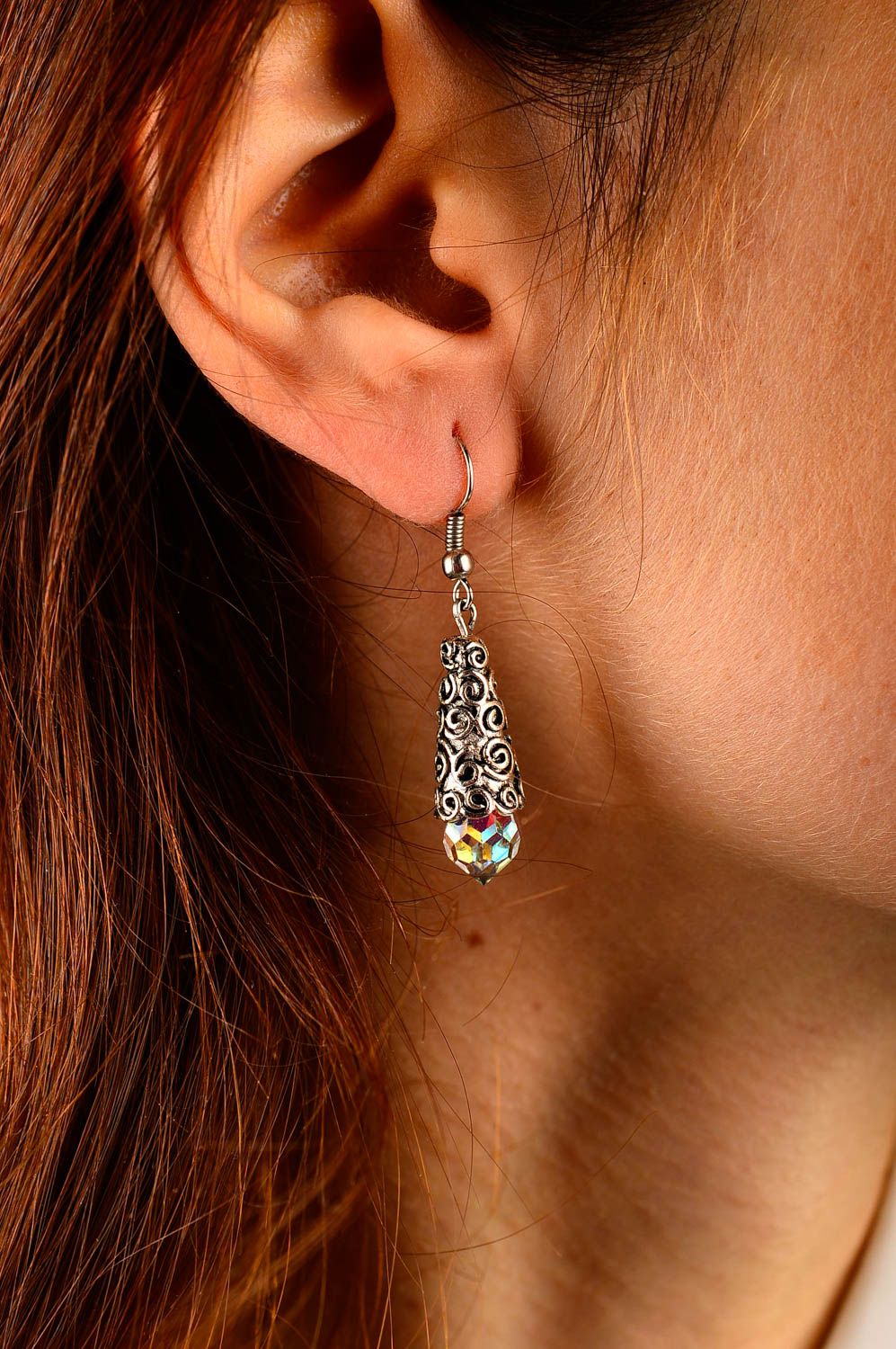Boucles d'oreilles pendantes Bijou fait main en métal avec cristaux Cadeau femme photo 2