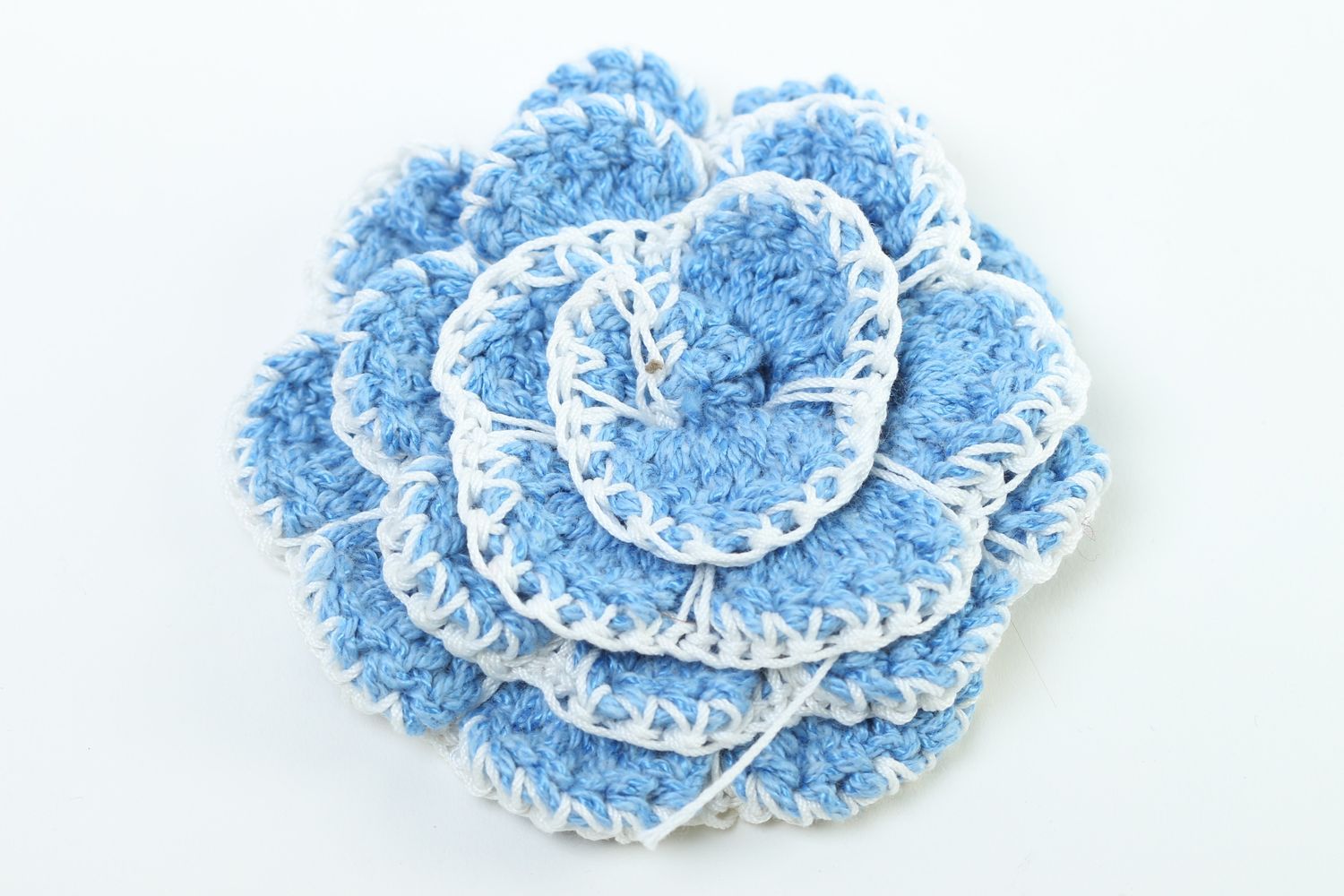 Handmade crocheted flower for jewelry making art supplies crochet brooch photo 2