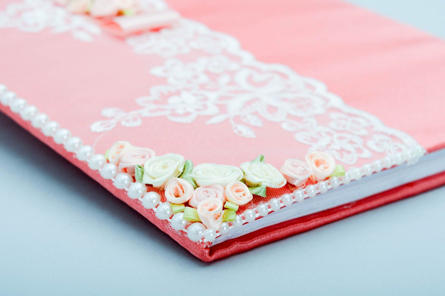 Tarjeta artesanal decorada roja con encaje regalo original accesorio para boda foto 4