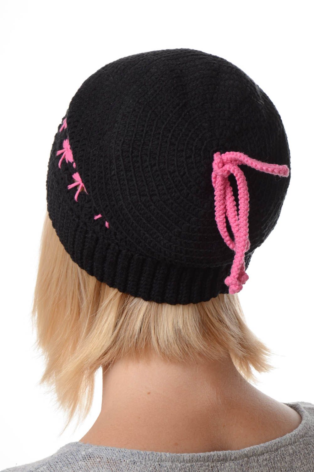 Bonnet tricot fait main Chapeau au crochet noir acrylique Vêtement femme design photo 2