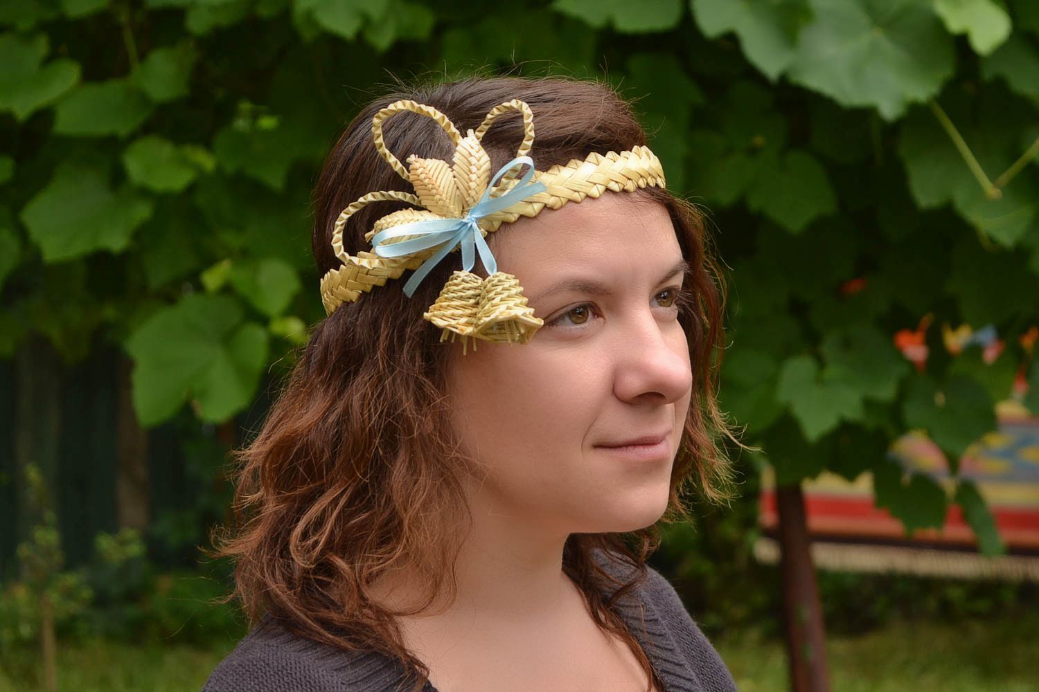 Schöner geflochtener Haarreif aus Stroh handmade Accessoire für Frauen foto 1
