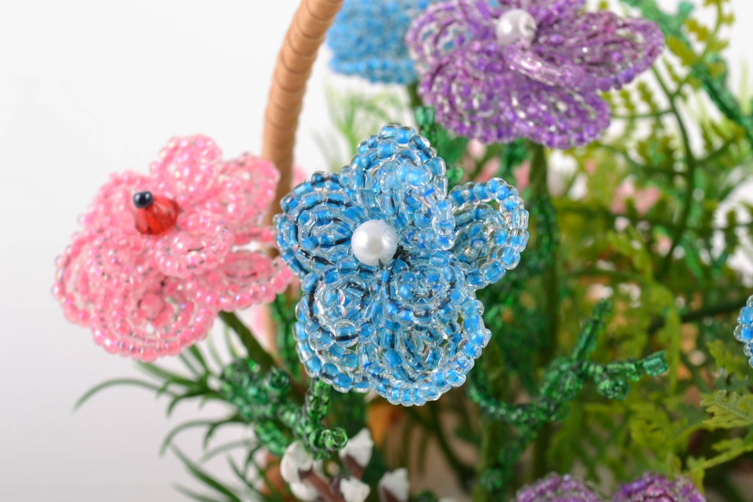 Handmade small decorative basket with pink blue and violet beaded flowers photo 2