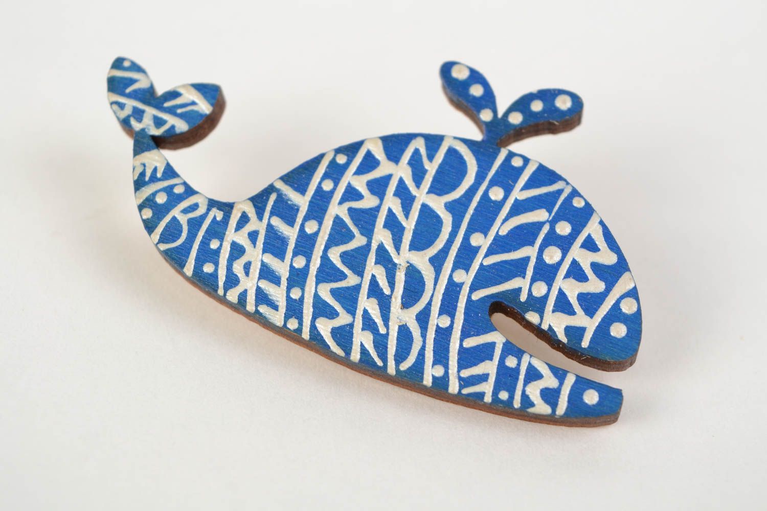 Small handmade wooden brooch in the shape of whale painted with acrylics photo 3
