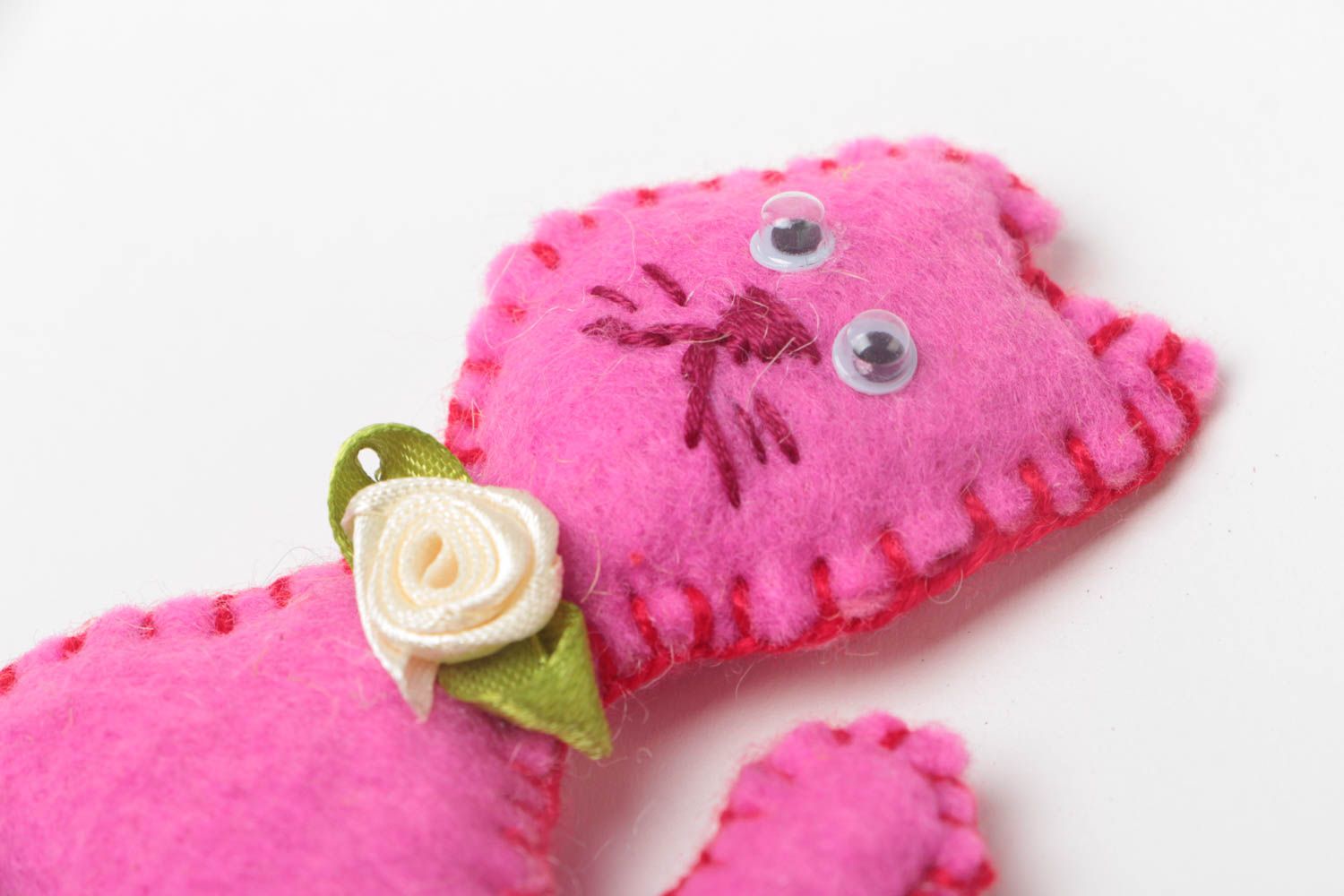 Petit jouet mou fait main rose en feutre en forme de chat mignon cadeau enfant photo 3