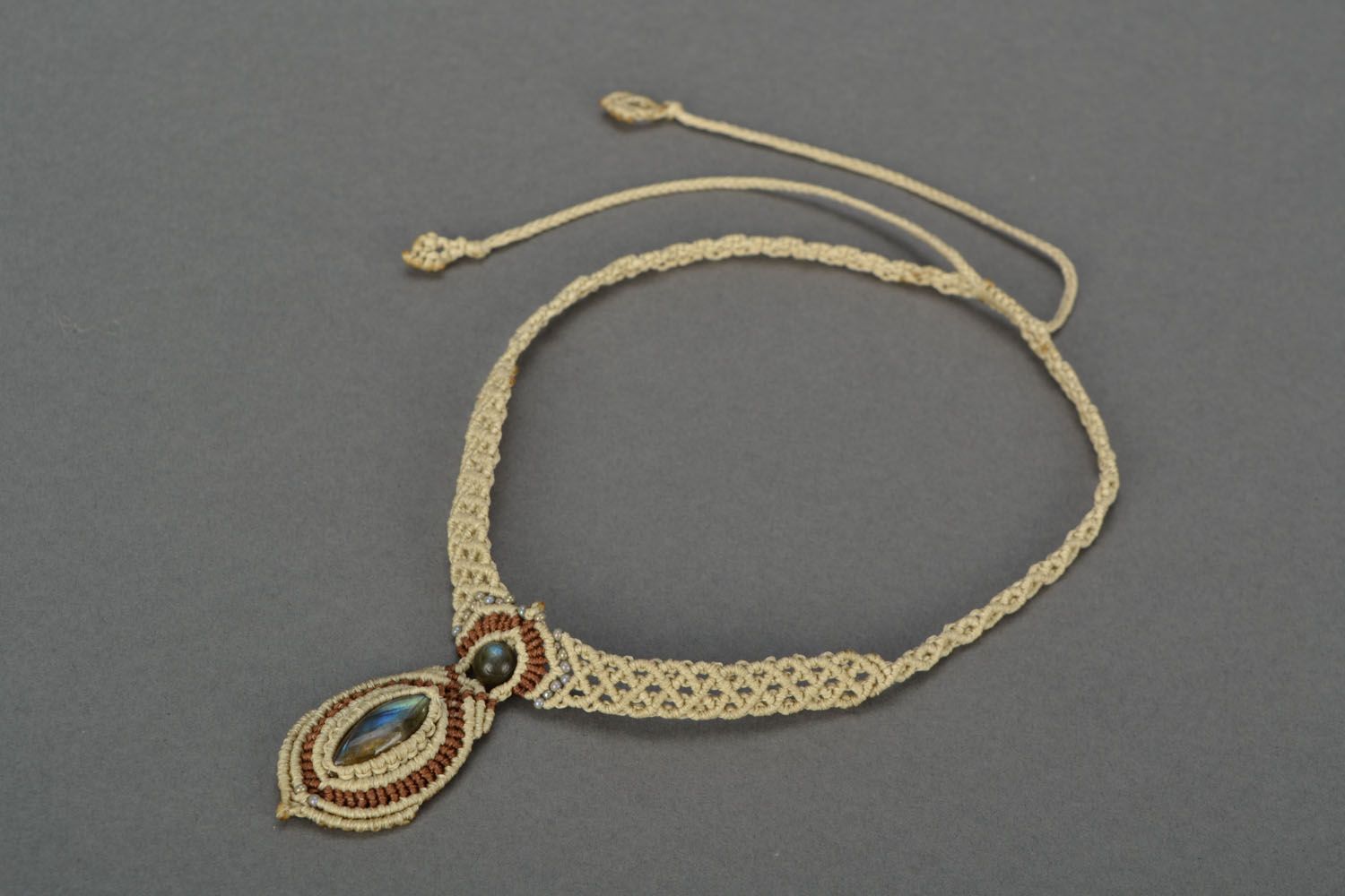 Macrame necklace with labradorite gemstone photo 3