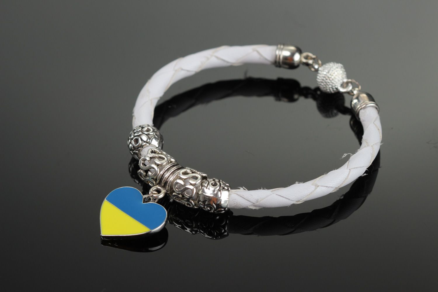 Handmade artificial white leather charm bracelet with a heart-shaped charm for women photo 1