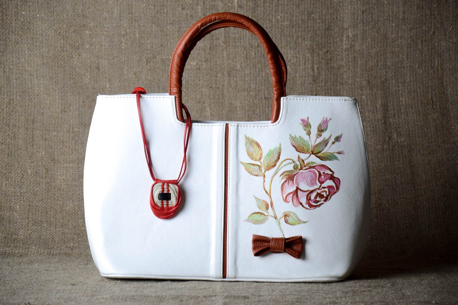 Bolso hecho a mano pintado con rosas accesorio de mujer elegante regalo original foto 1