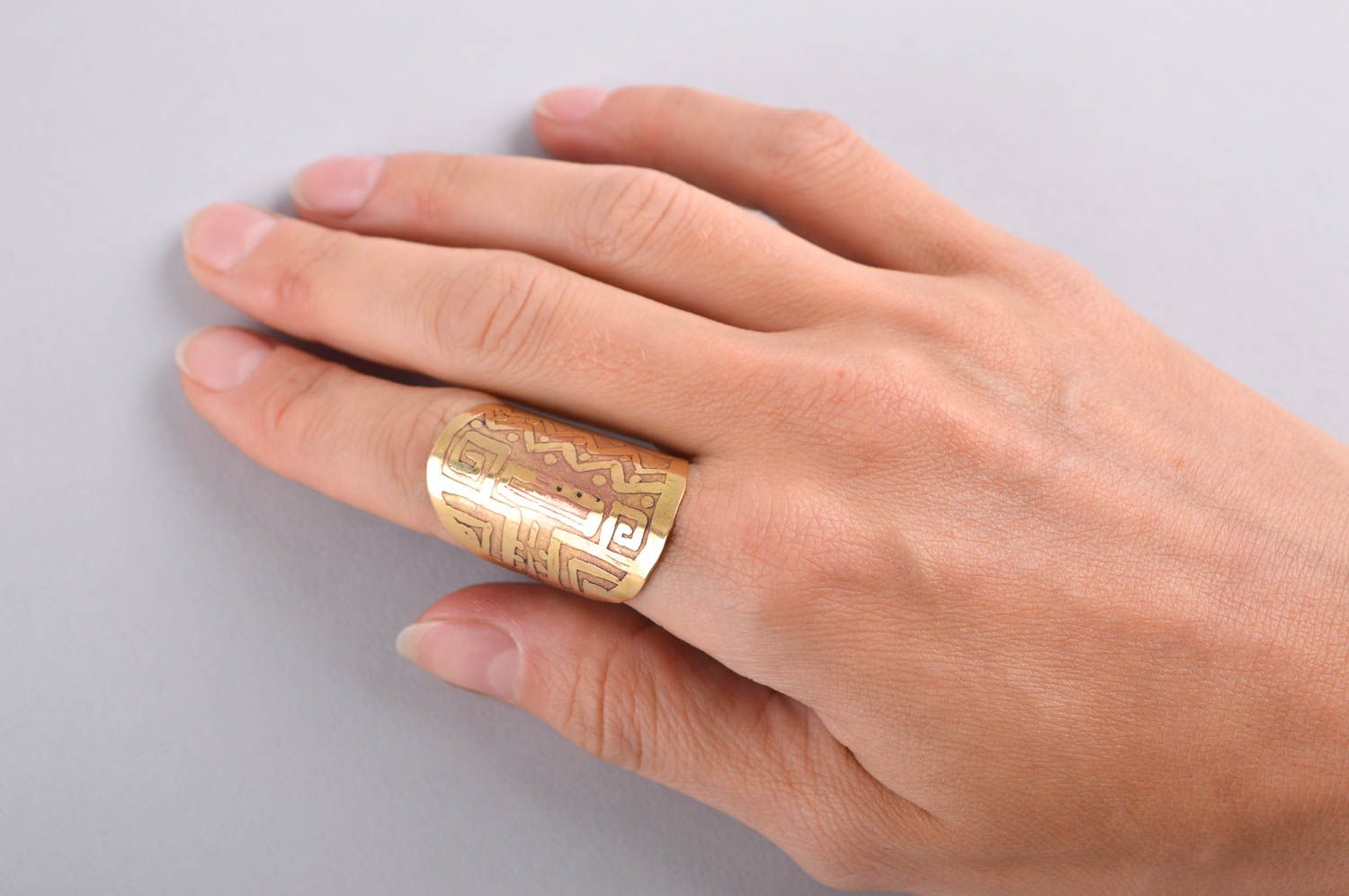 Handmade Schmuck Messing Ring Schmuck aus Metall Accessoire für Frauen  foto 5