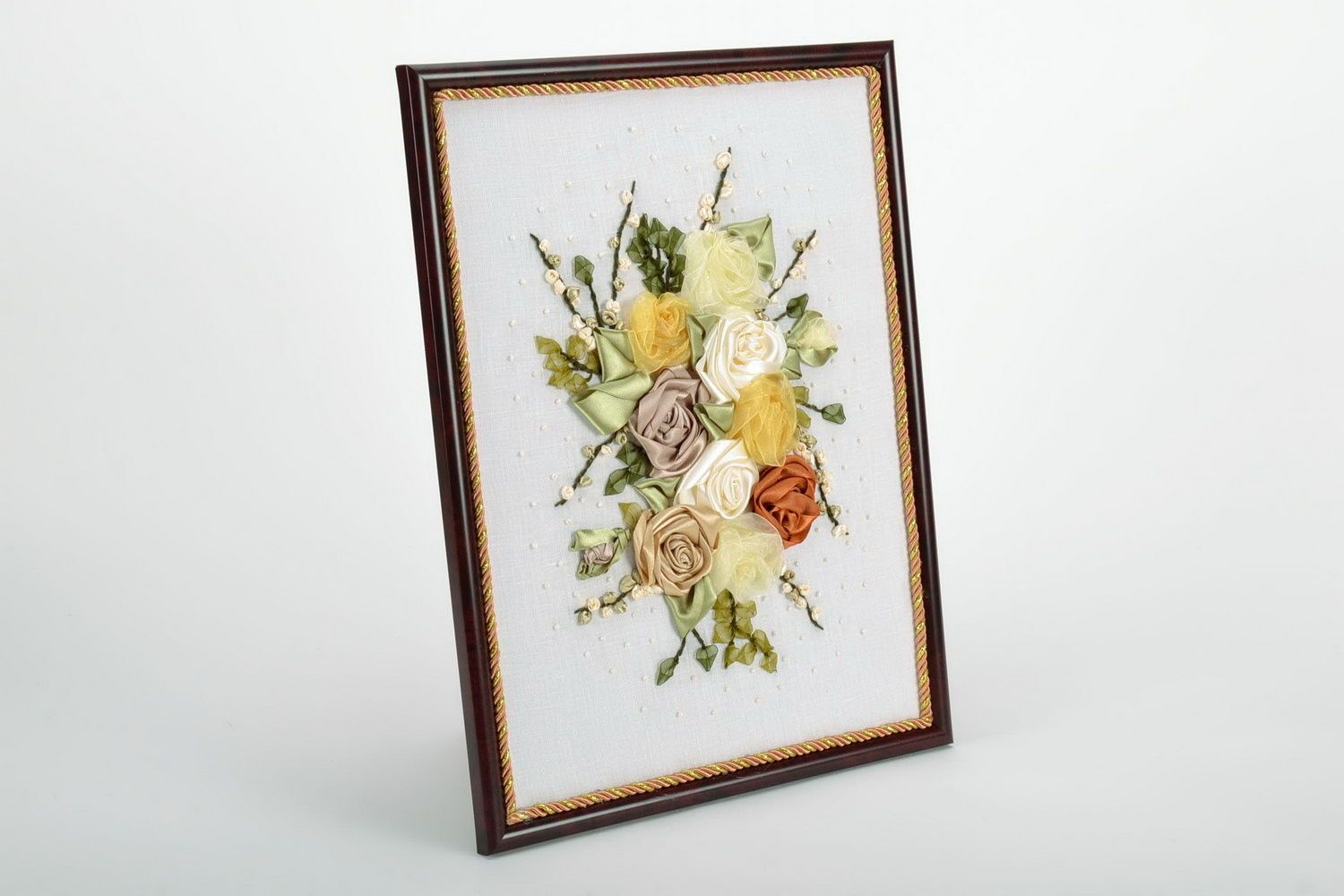 Picture embroidered with ribbons Bouquet of roses photo 2
