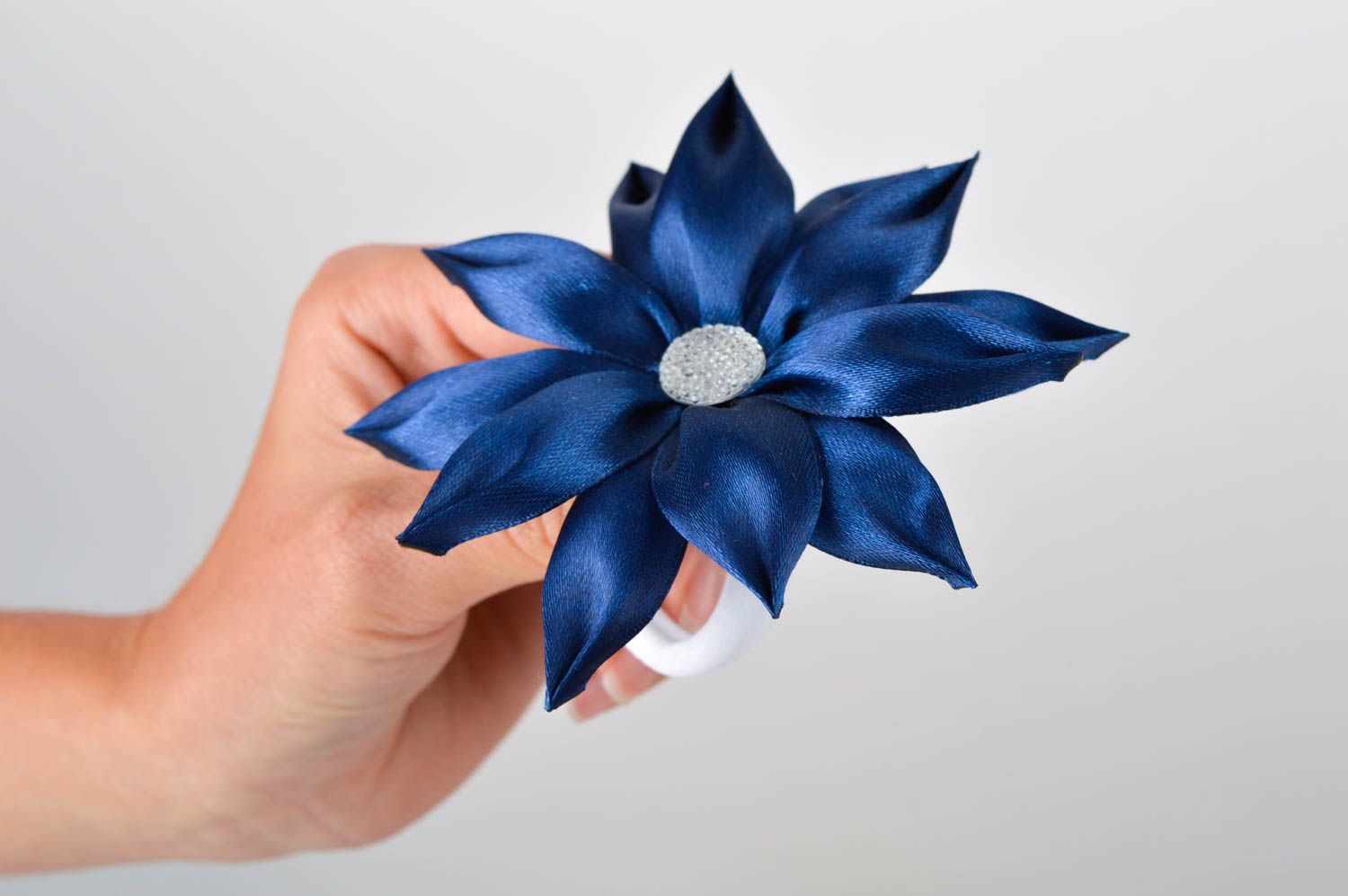 Élastique cheveux Accessoire coiffure fait main fleur bleue design Cadeau fille photo 2