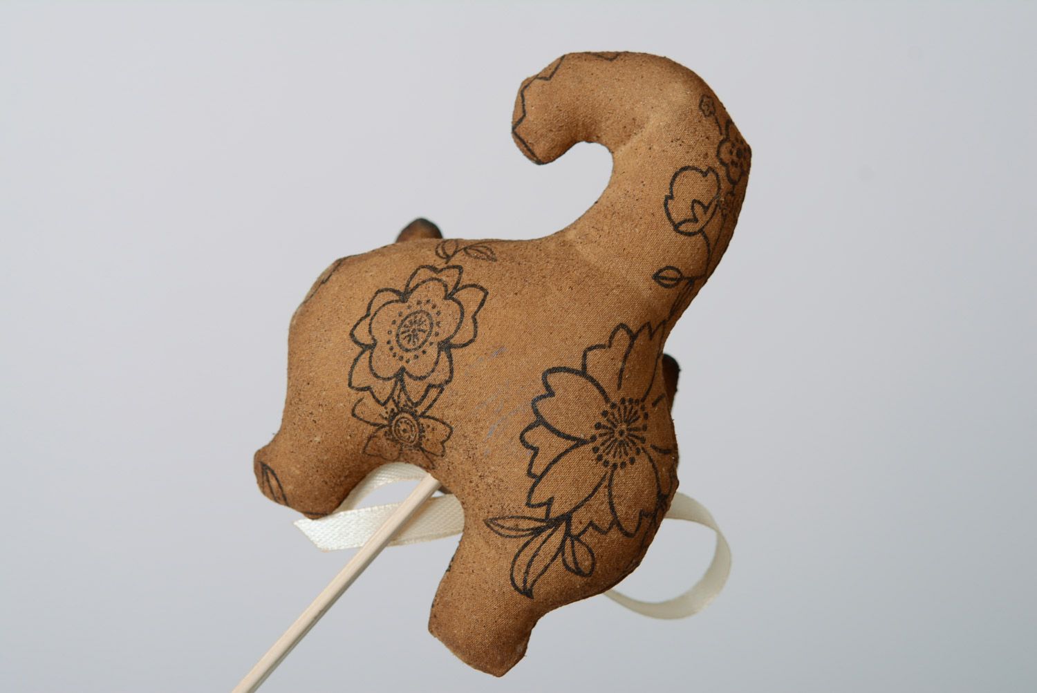 Handmade Spielzeug auf einem Stab für Blumentopf netter weicher und schöner Kater foto 5