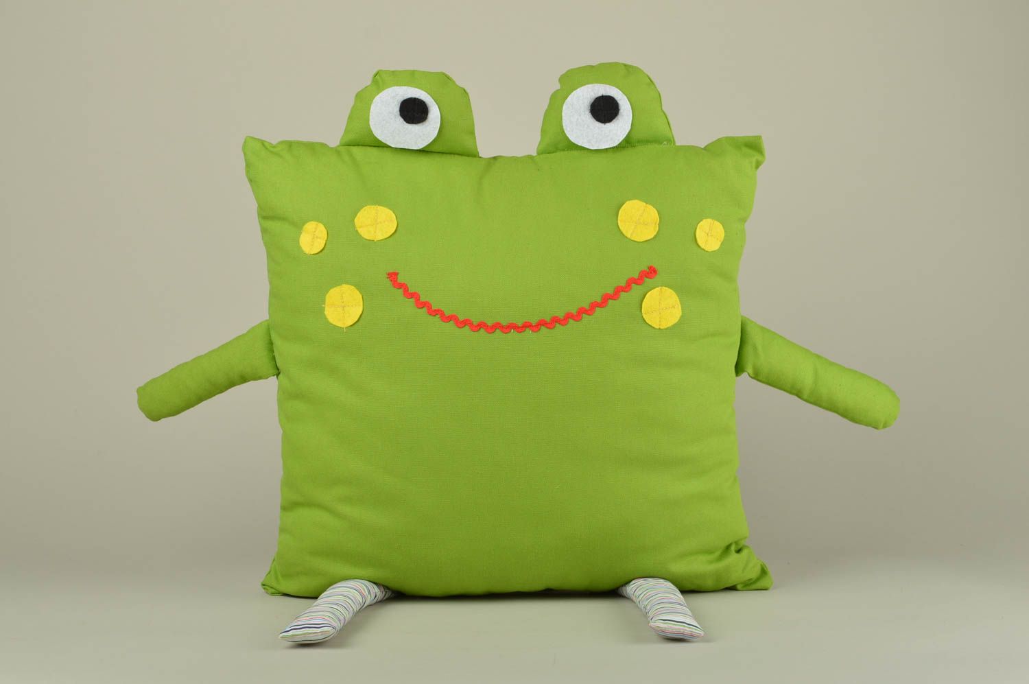 Игрушка-подушка хэнд мэйд детская игрушка диванная подушка зеленая лягушка фото 1