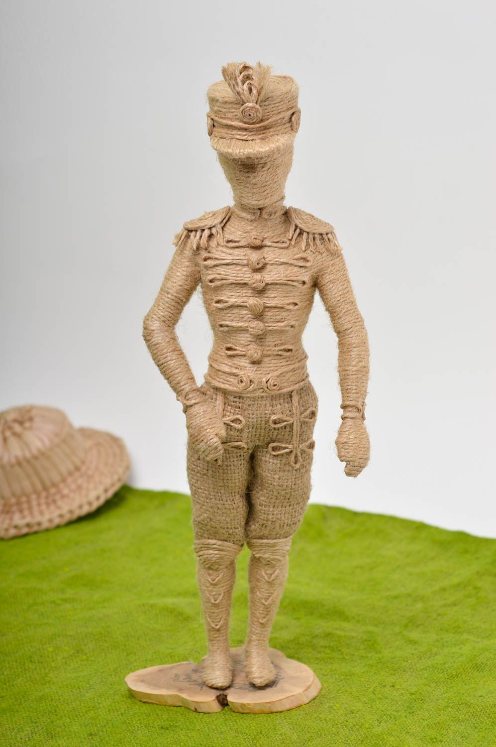 Figura original hecha a mano de yute muñeco artesanal objeto decorativo foto 1