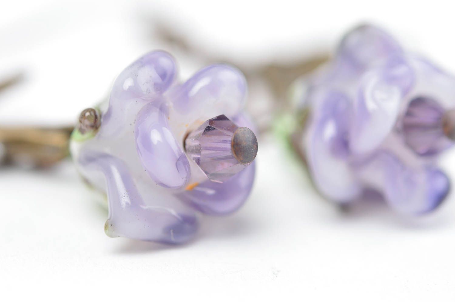 Handmade Glas Ohrringe Accessoire für Frauen Damen Schmuck feine violette Blumen foto 2