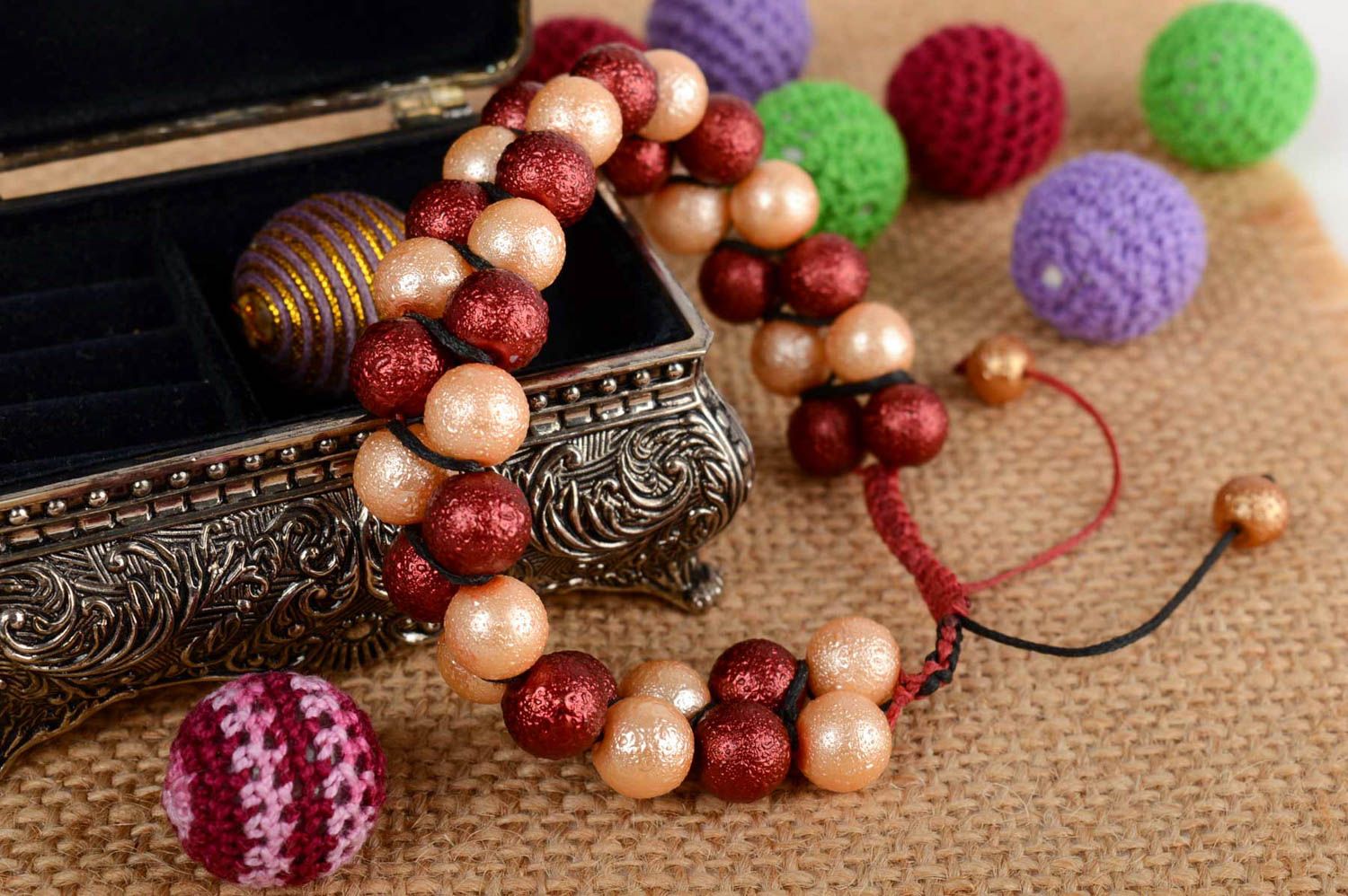 Bracelet 2 rangs tressé en macramé perles céramiques fait main rouge beige photo 1