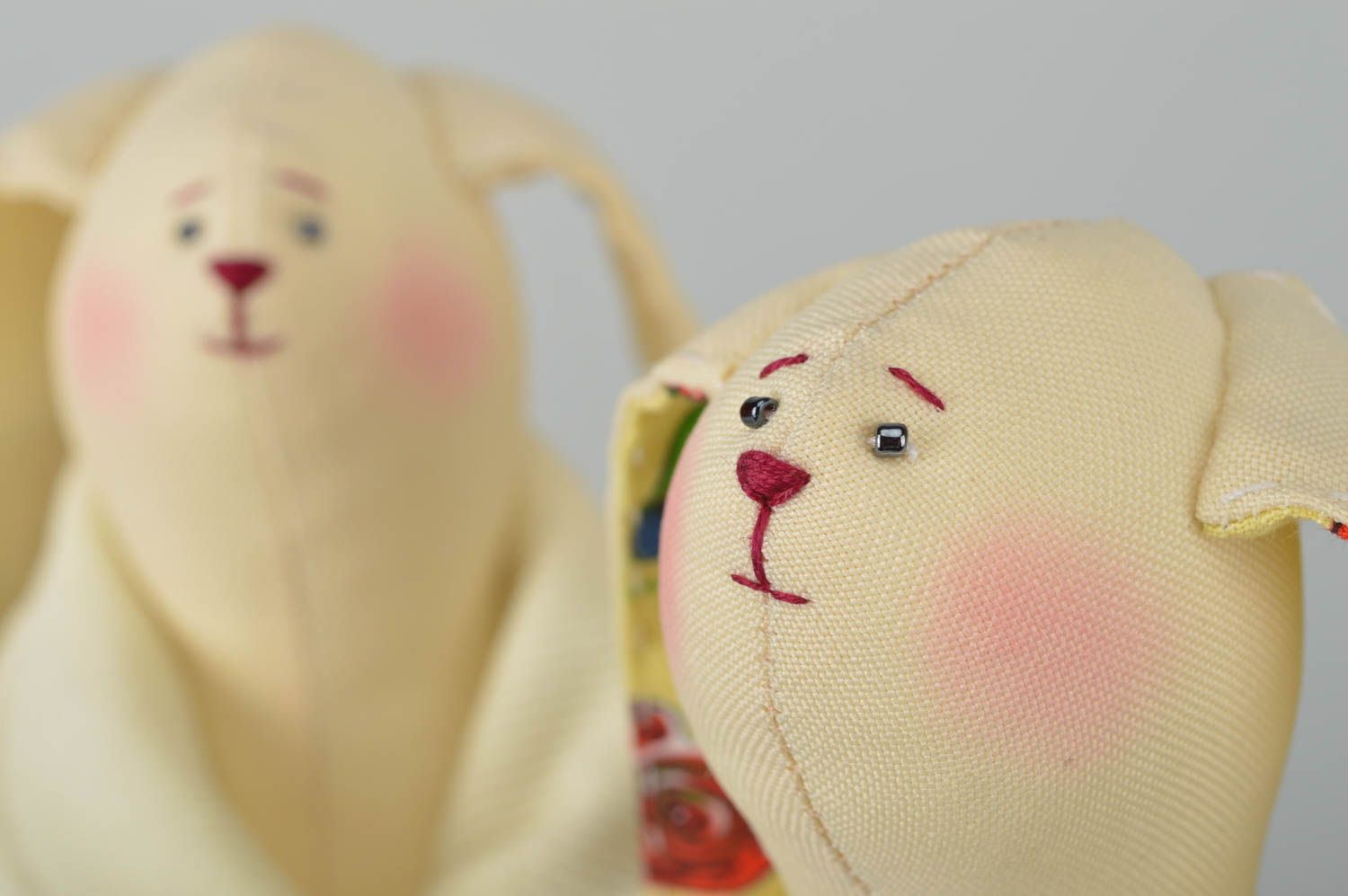 Kuscheltiere Hasen handmade Geschenk für Kinder Haus Deko stilvoll 2 St  foto 4