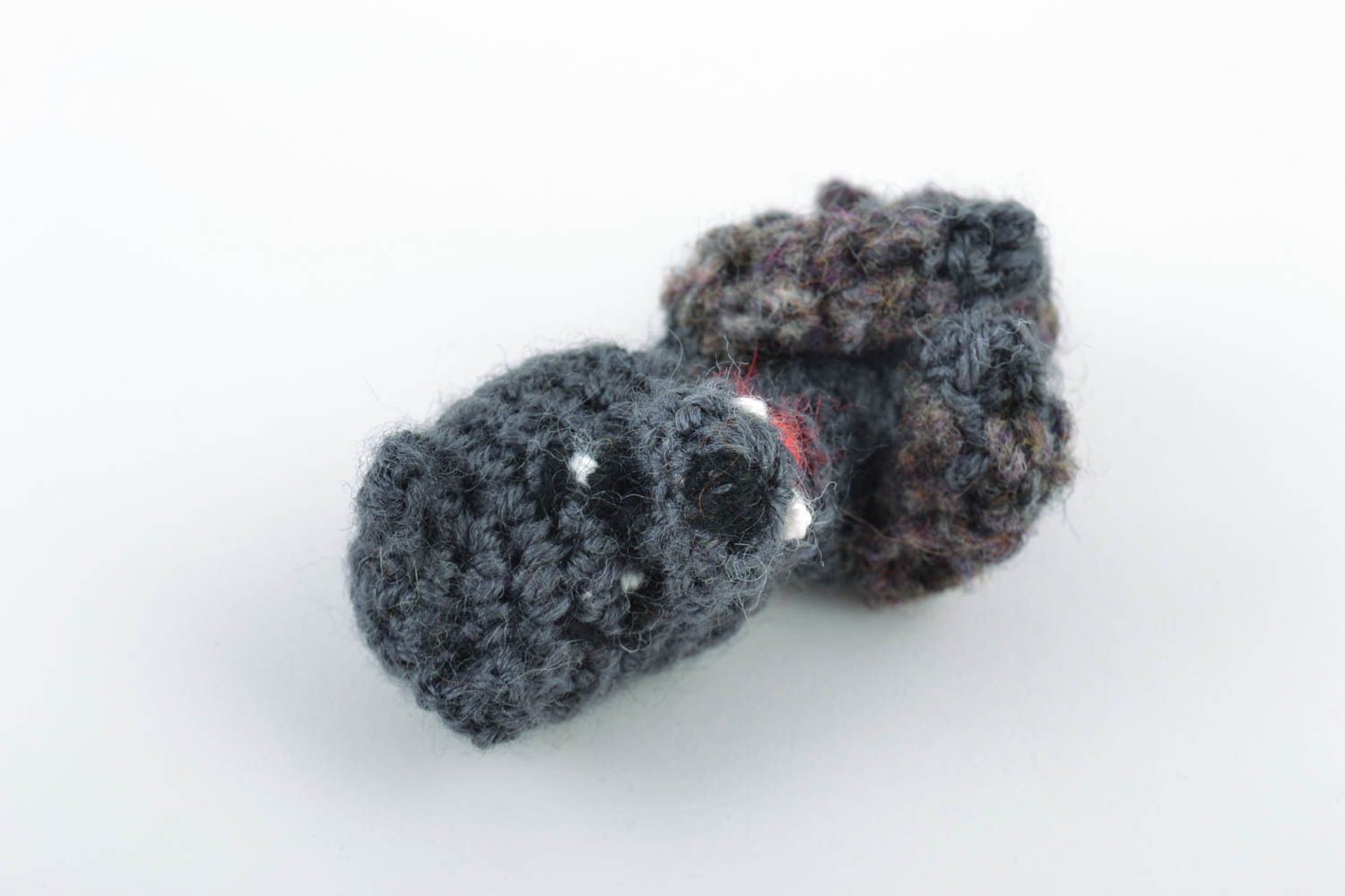 Marionnette à doigt loup gris tricotée au crochet faite main originale photo 4