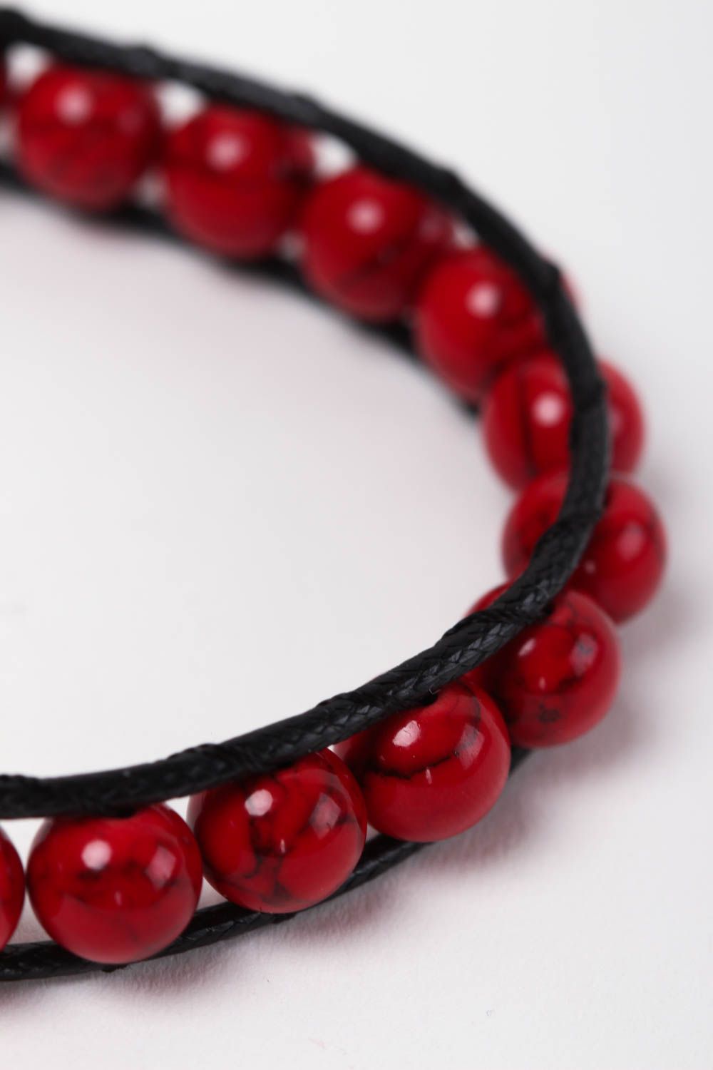 Bracelet en corail et cordon Bijou fait main rouge tressé Cadeau pour femme photo 3