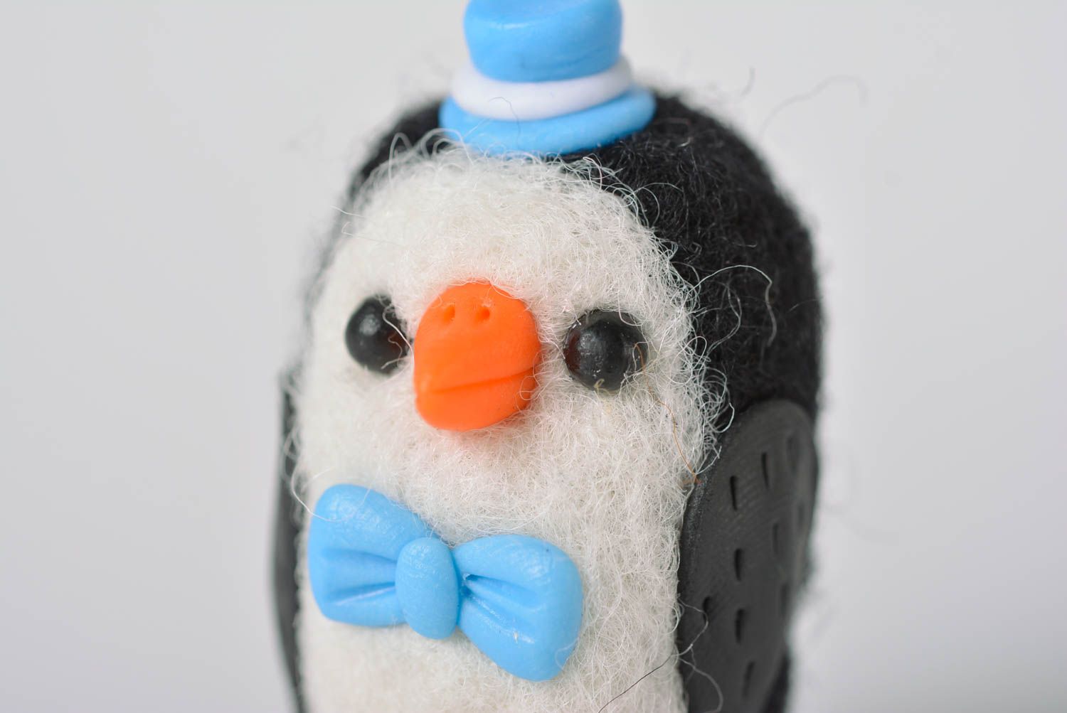 Statuette design Figurine pingouin fait main en laine pâte polymère Déco maison photo 2