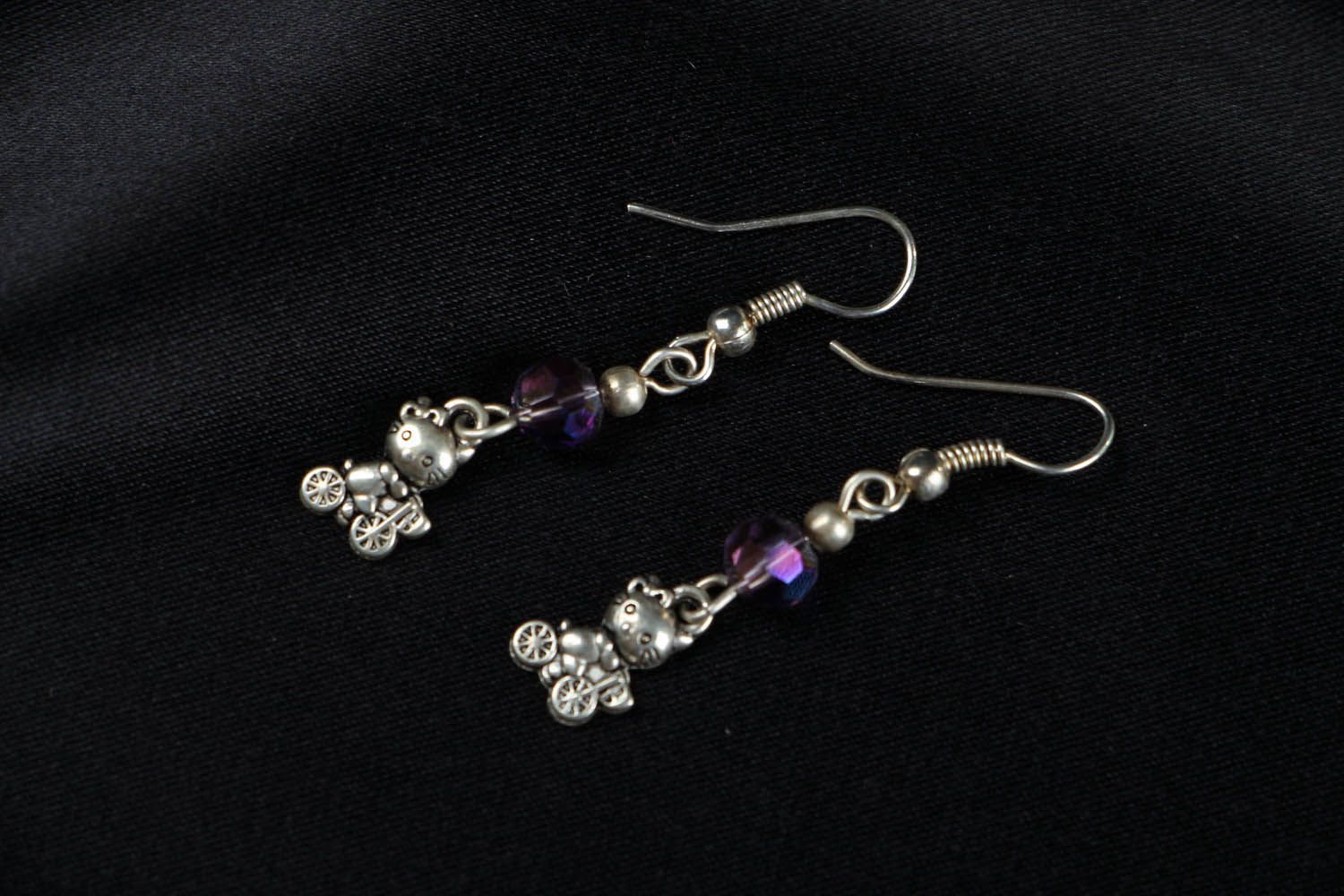 Crystal earrings with metal accessories photo 1