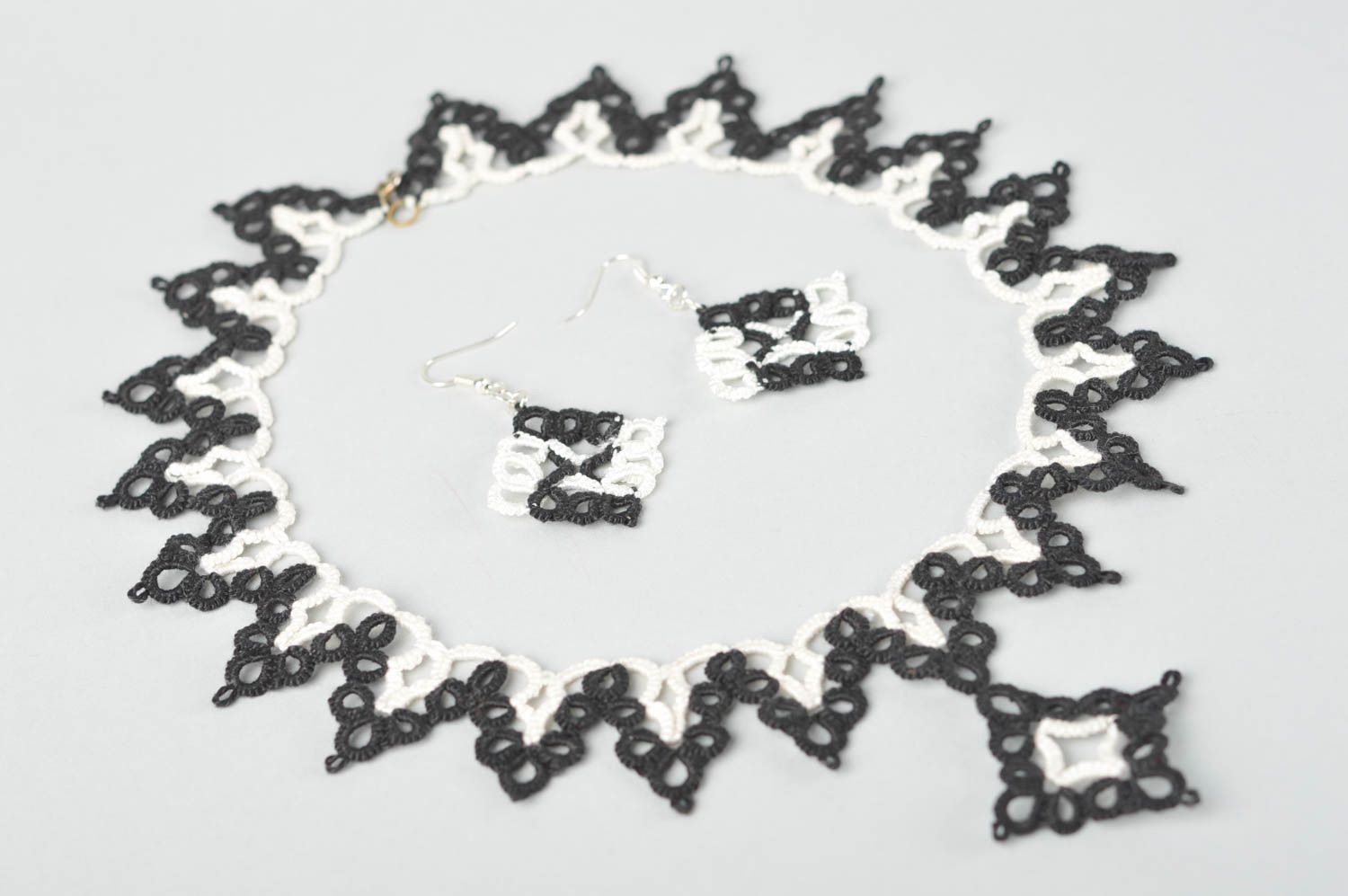 Дизайнерские украшения ручной работы кружевные серьги ожерелье из ниток фото 2