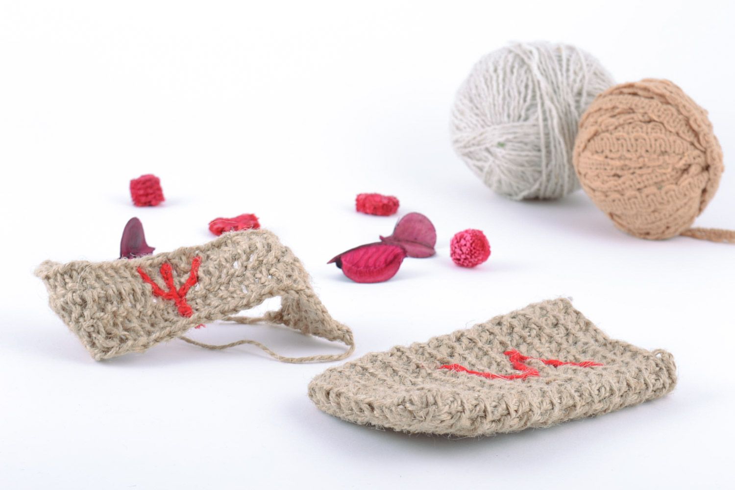 Set of handmade crochet accessories with runes 2 pieces designer bracelet and phone case photo 1