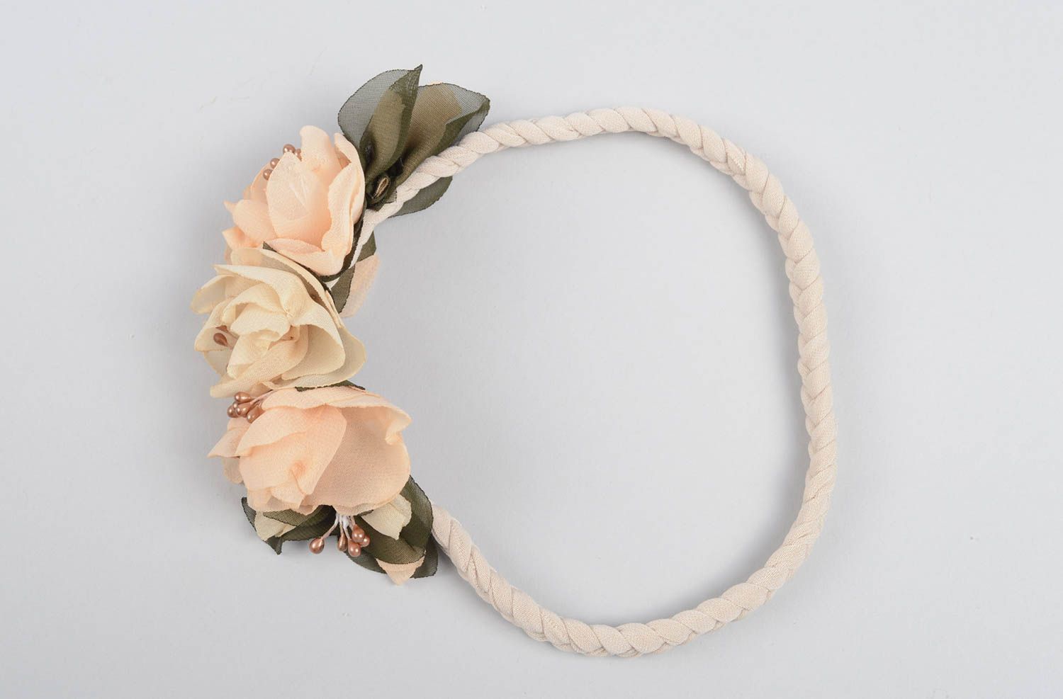 Cremefarbenes Haarband mit Blume handmade Designer Schmuck Accessoire für Haare  foto 4