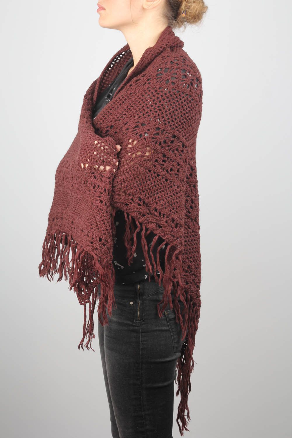 Xale marrom de crochê tricotado com fios acrílicos foto 5