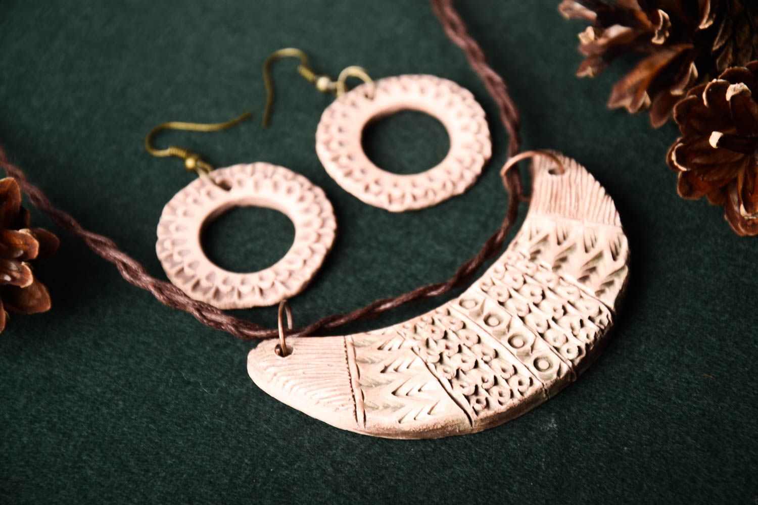 Stylish handmade ceramic earrings ceramic pendant necklace fashion trends photo 1