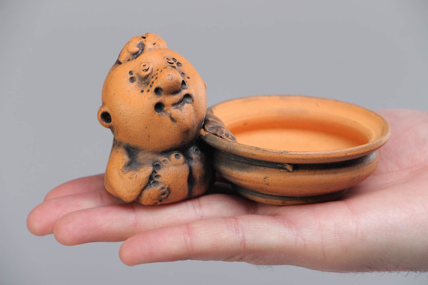 Salero de cerámica  divertido hecho a mano foto 5