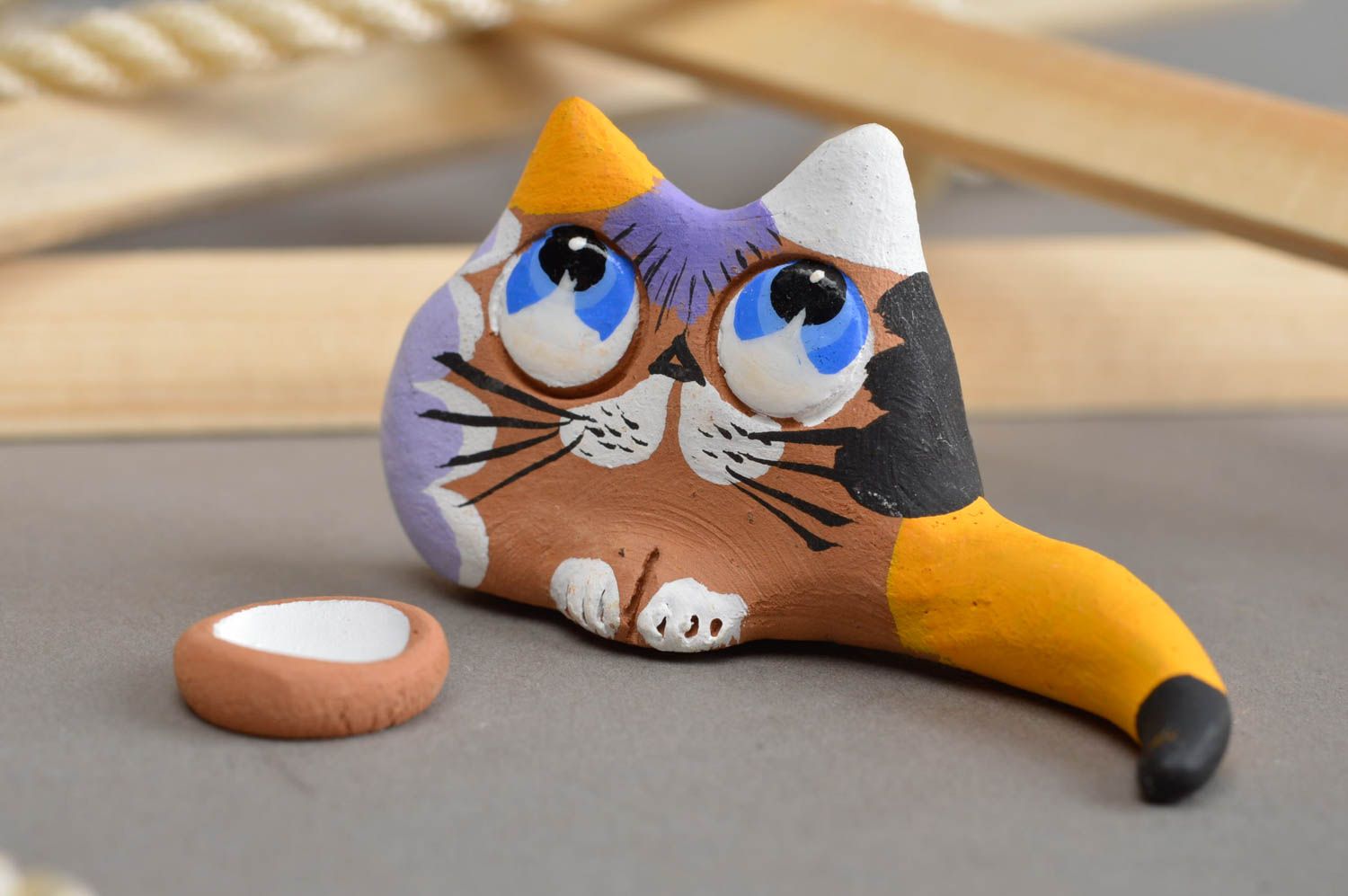 Figurine céramique chat avec bol originale marron violet faite main décoration photo 1