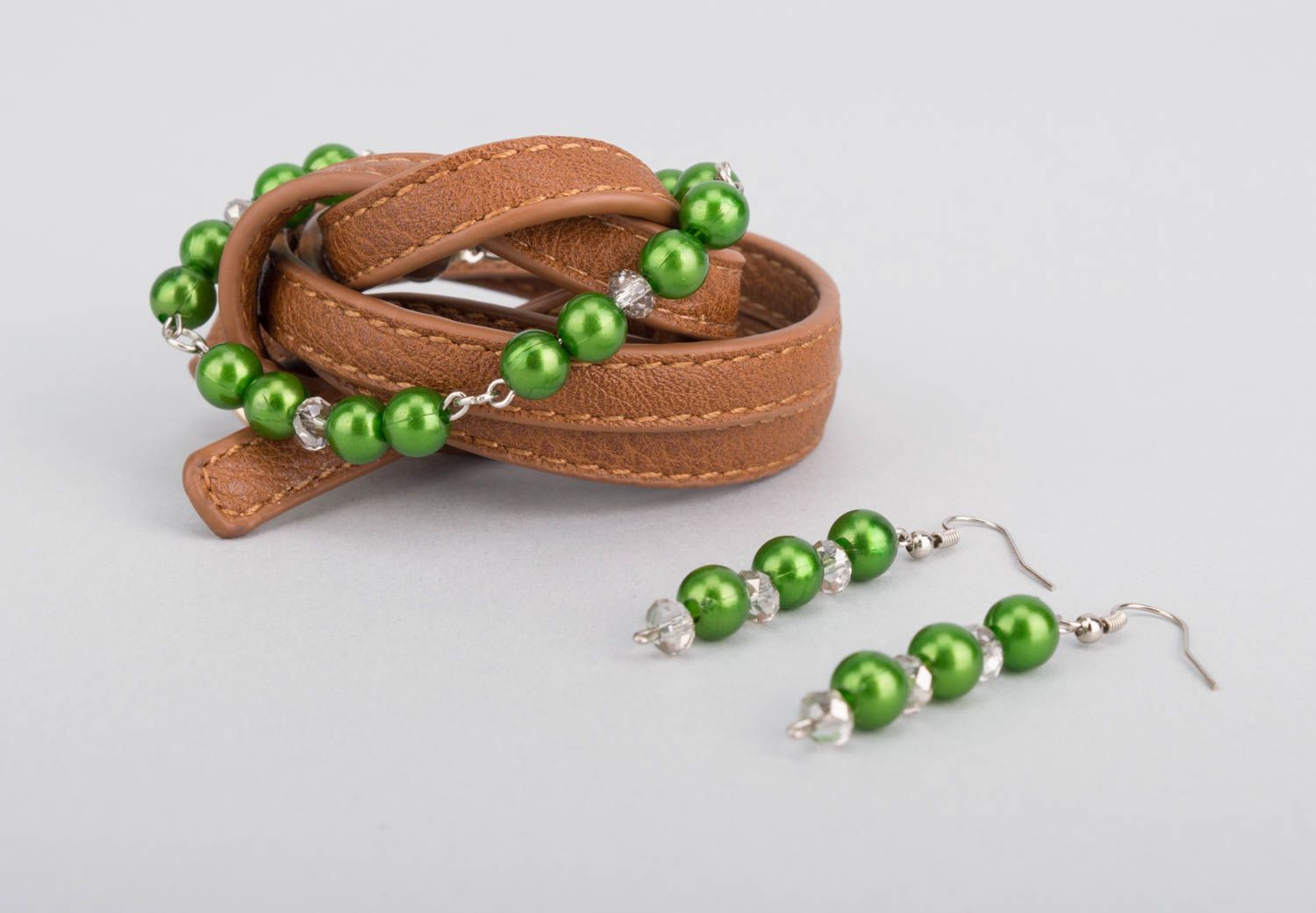 Украшения ручной работы модный браслет серьги из бусин зеленые набор бижутерии фото 1