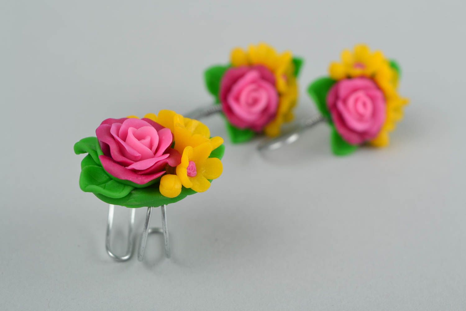 Handmade Damen Schmuckset Ohrringe und Ring mit Blumen aus Polymerton bunt foto 5