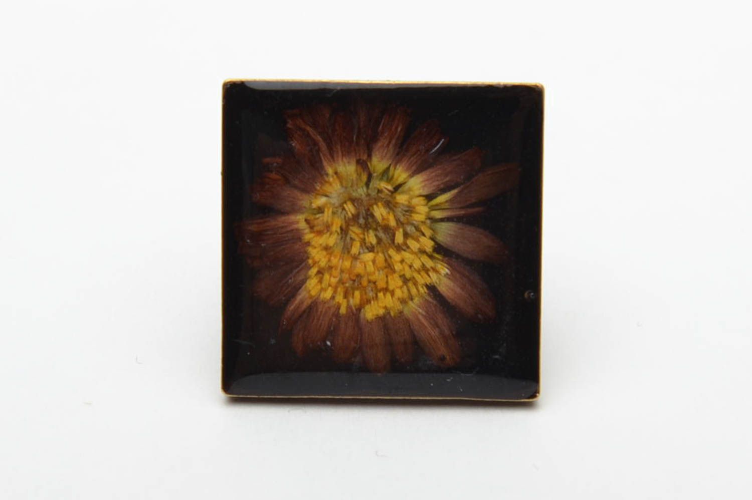 Square vintage ring with natural flowers photo 5