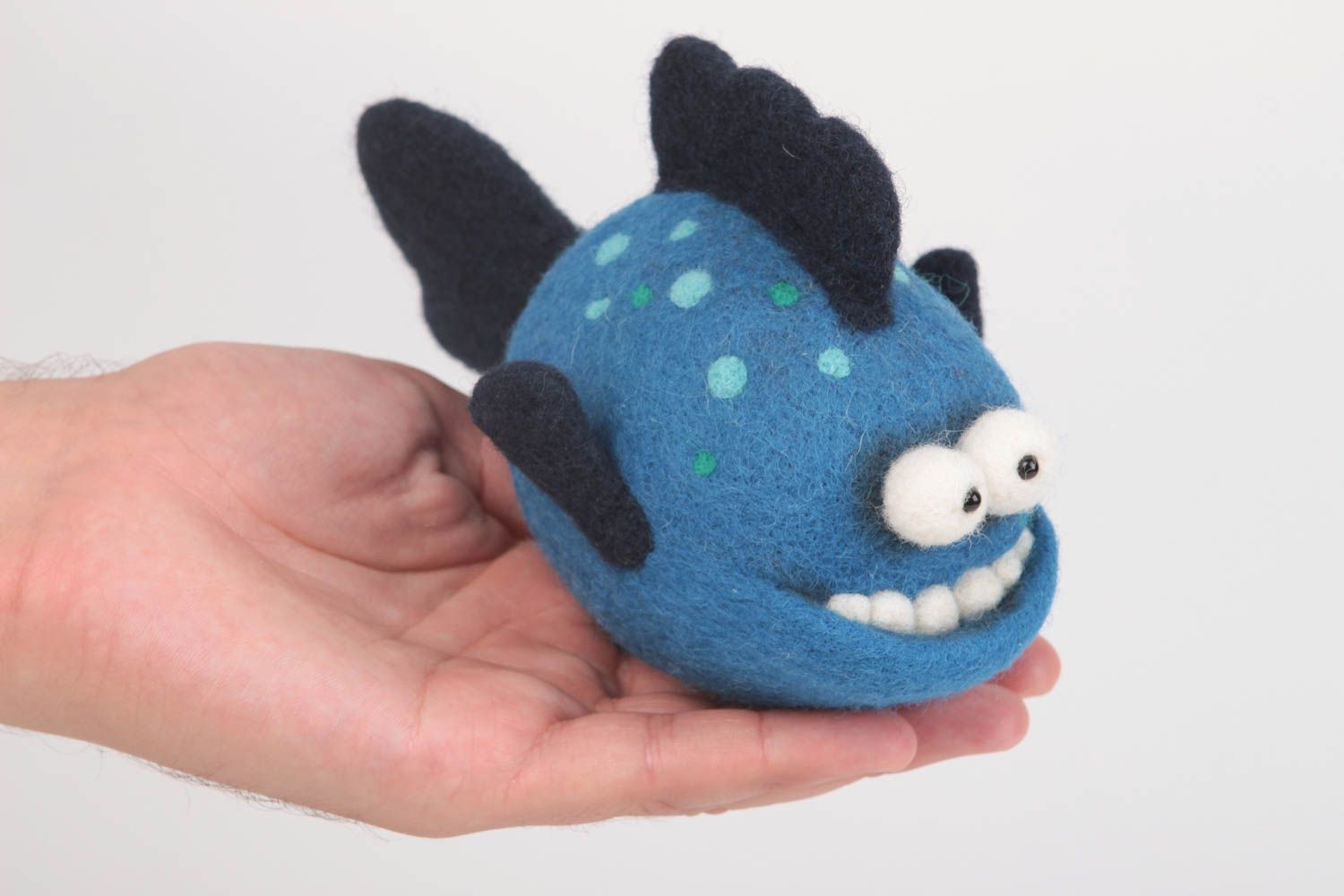 Peluche poisson bleu faite main Doudou en laine feutrée Jouet pour enfant photo 5
