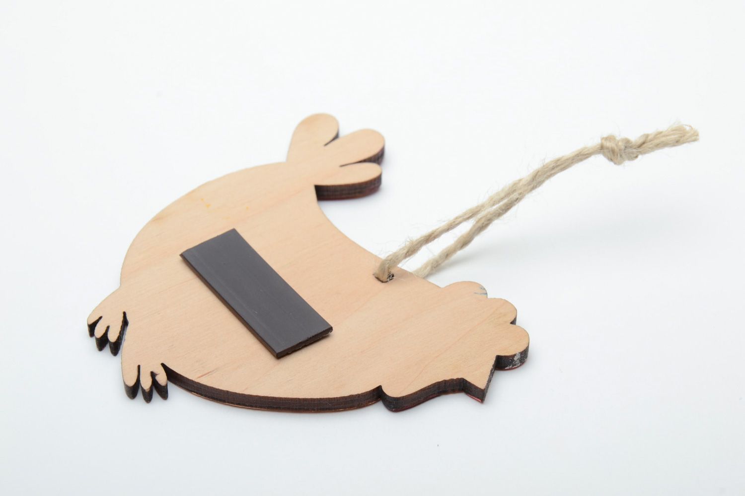 Plywood interior pendant magnet in the shape of chicken photo 3