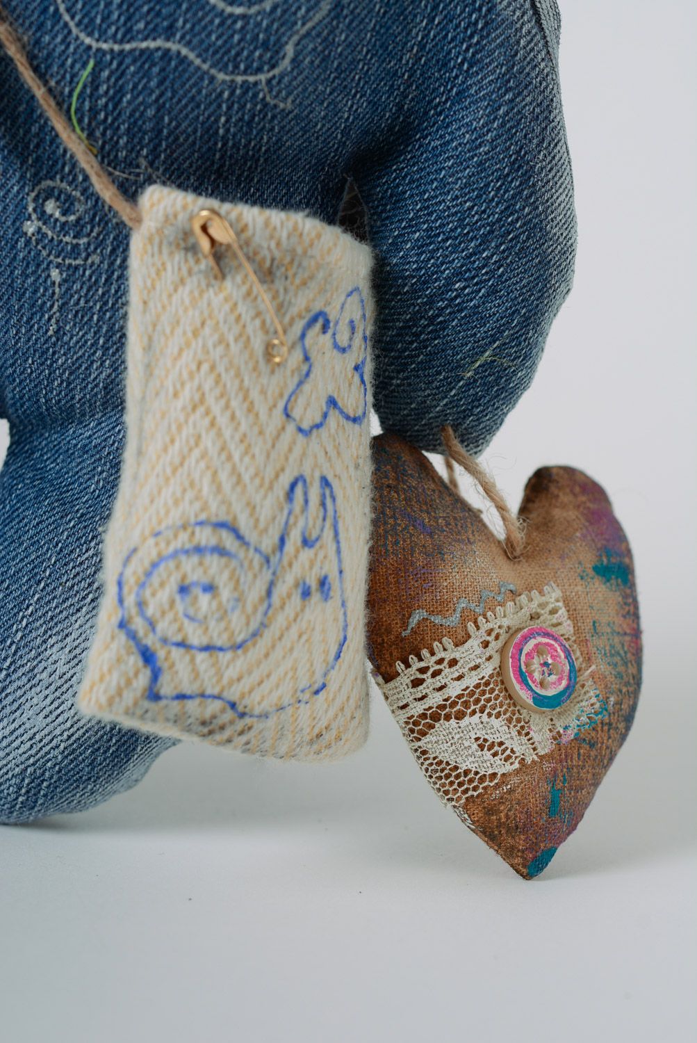 Мягкая игрушка ручной работы из джинса в виде котика хиппи синего handmade фото 4