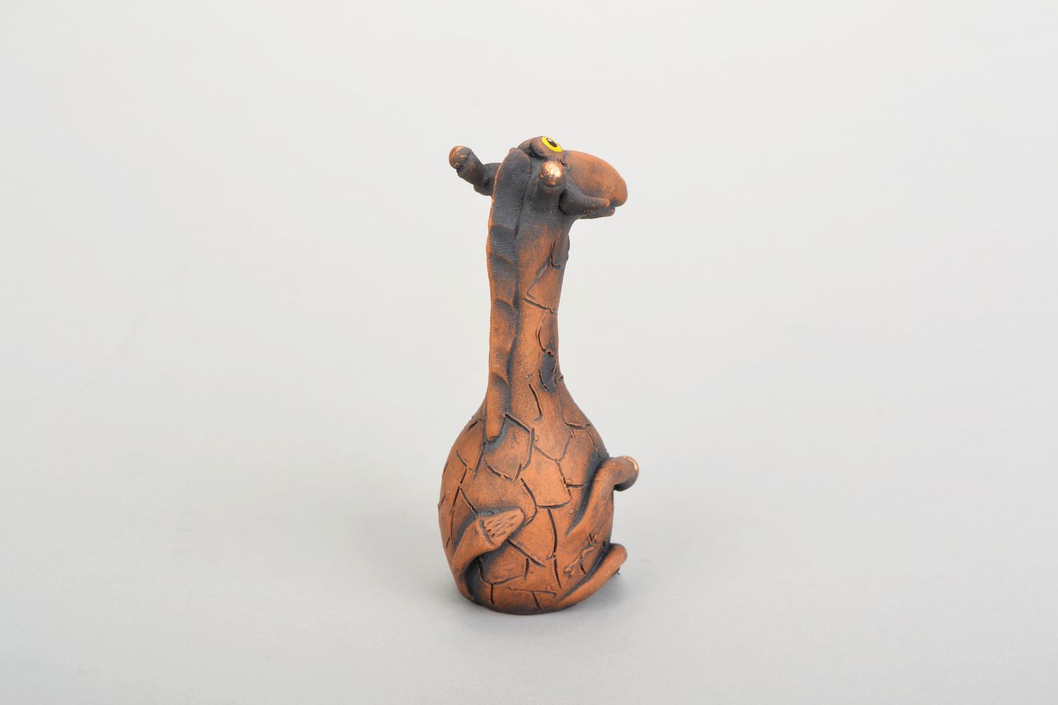 Statuetta giraffa in argilla fatta a mano figurina decorativa in ceramica 
 foto 4