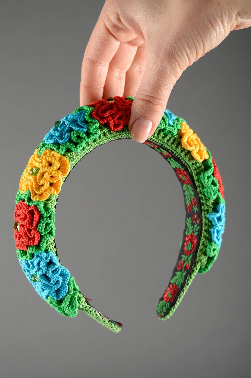 Serre-tête fleurs tricotées avec perles fantaisie fait main multicolore photo 3