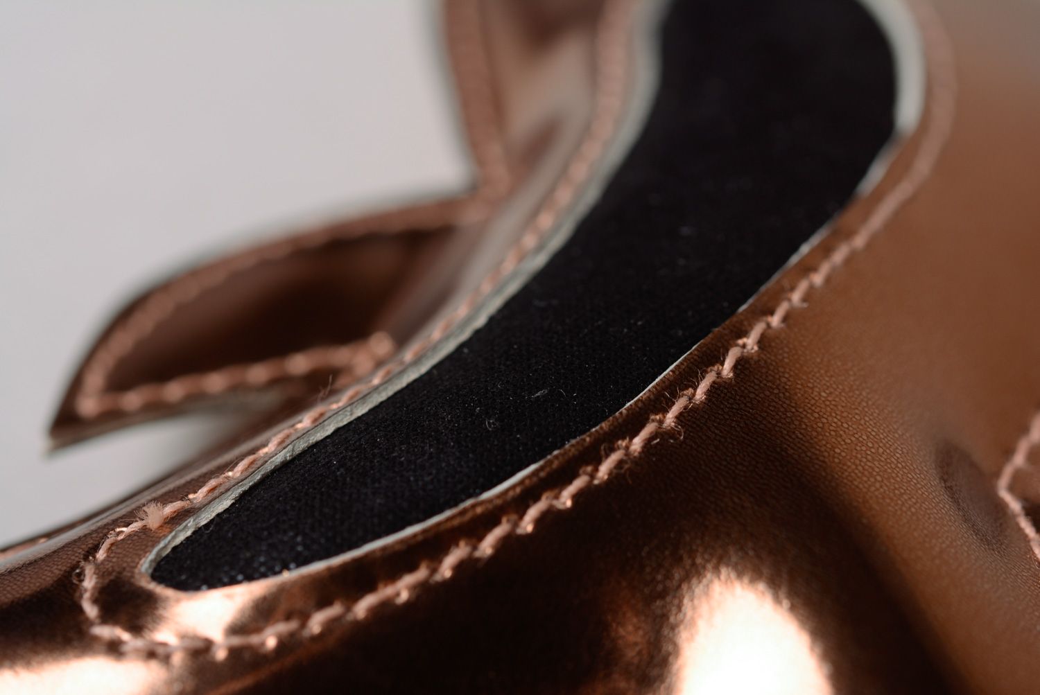 Breloque pour sac porte-clefs Dauphin original en vrai cuir accessoire fait main photo 4