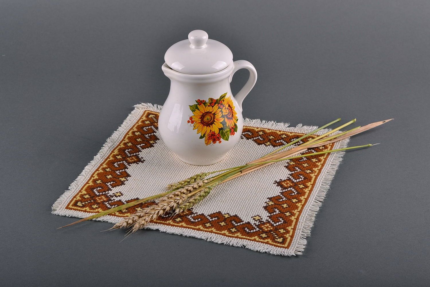 Napkin with handmade embroidery photo 1